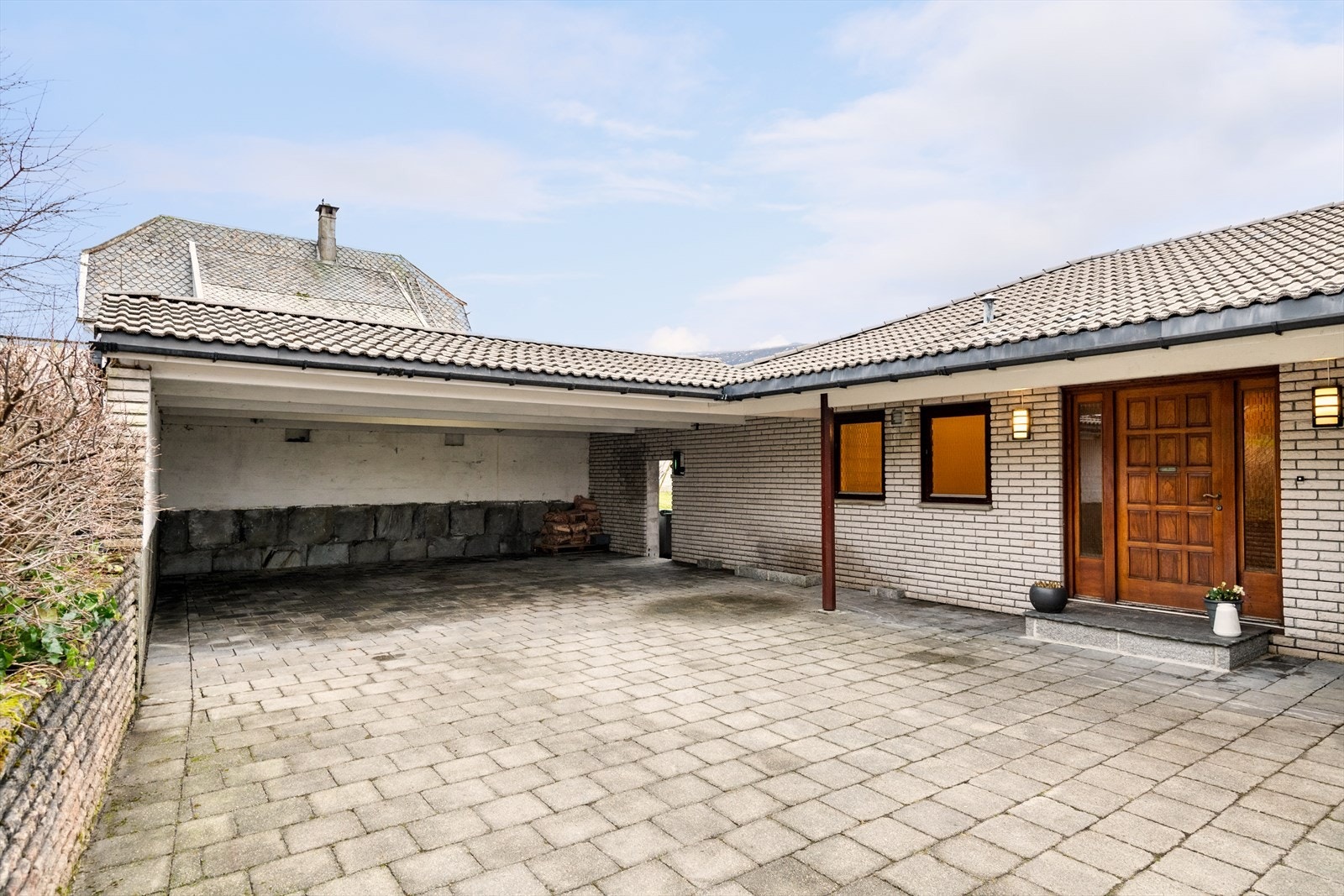 Eget gårdstun og gode parkeringsmuligheter Galleribilde