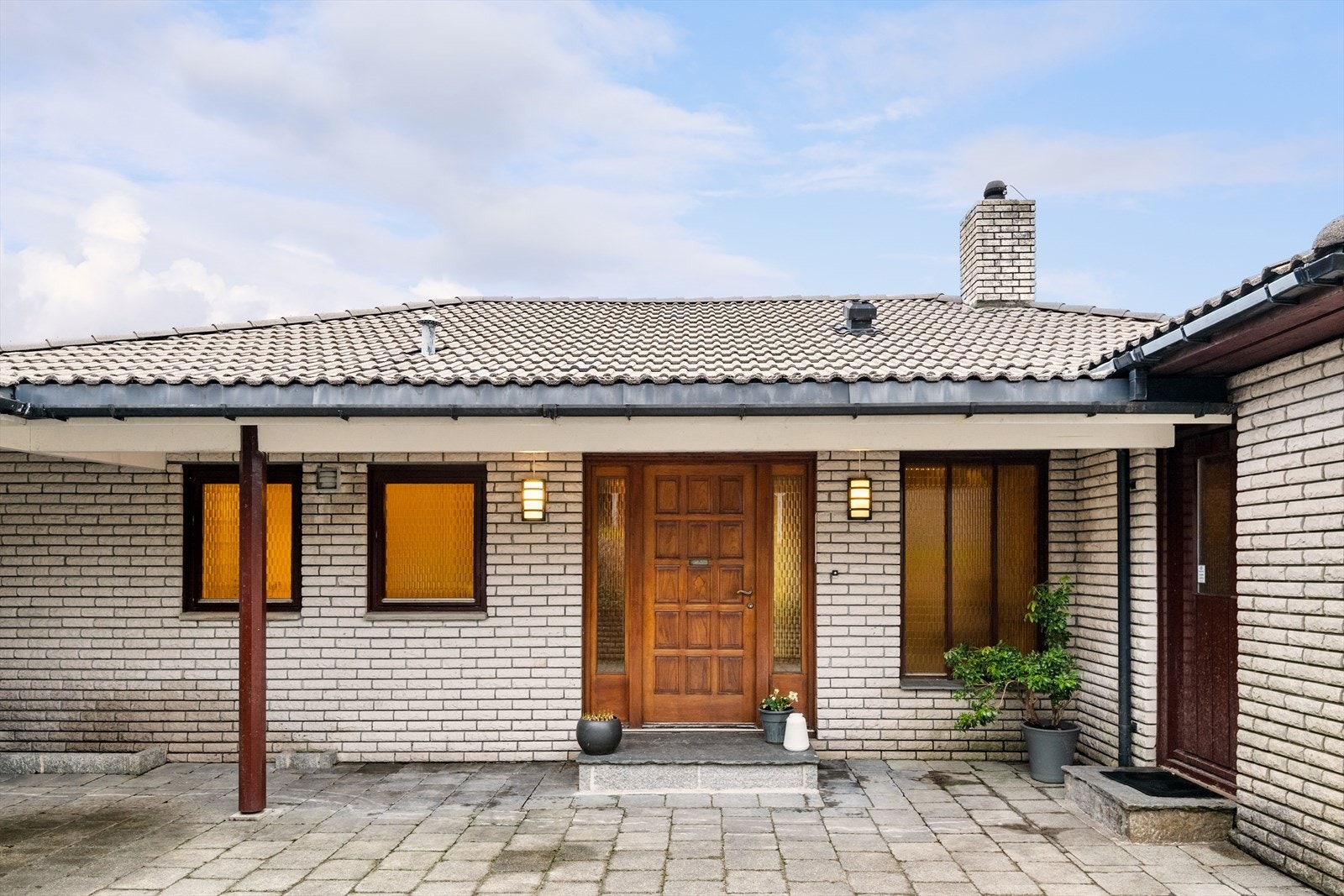 Fint inngangsparti til boligen Galleribilde