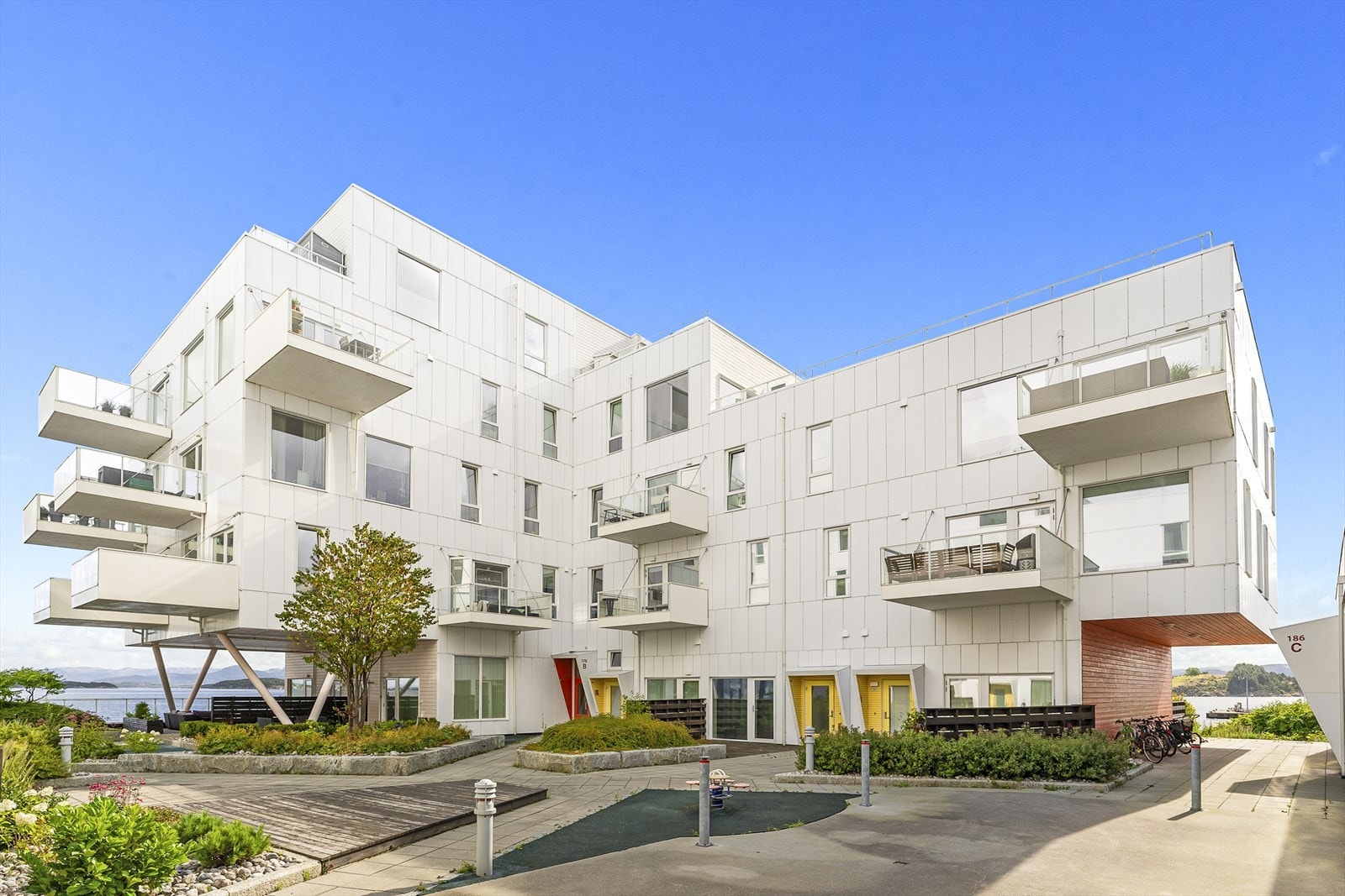 Trivelig og velfungerende sameie med pent opparbeidet fellesareal Galleribilde