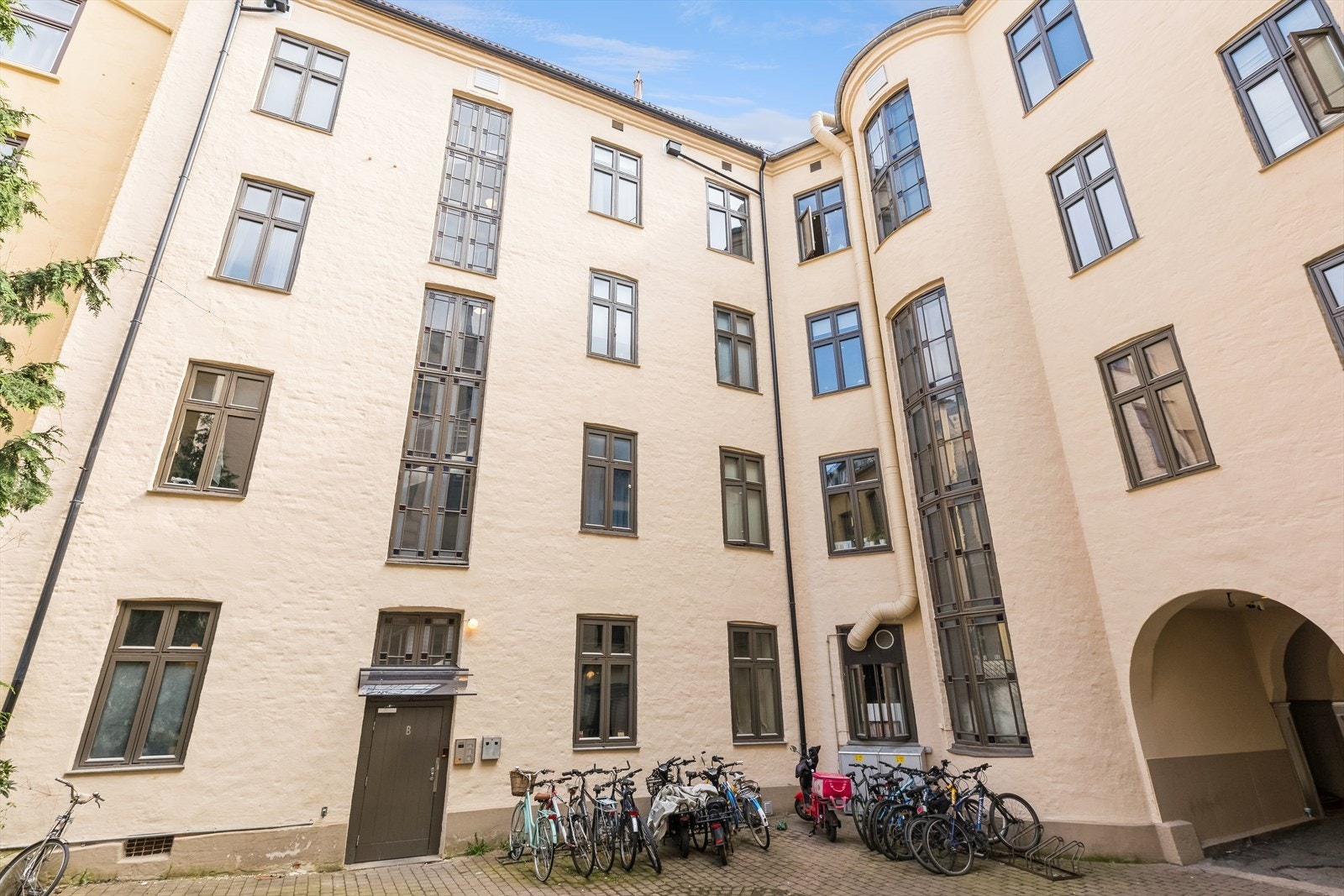 Indre gård Galleribilde