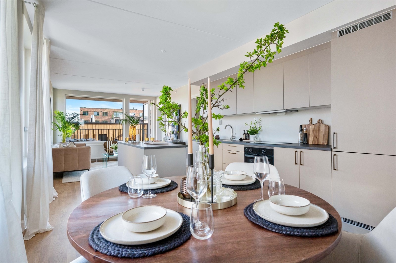 Spisestue med koselig atmosfære. Galleribilde