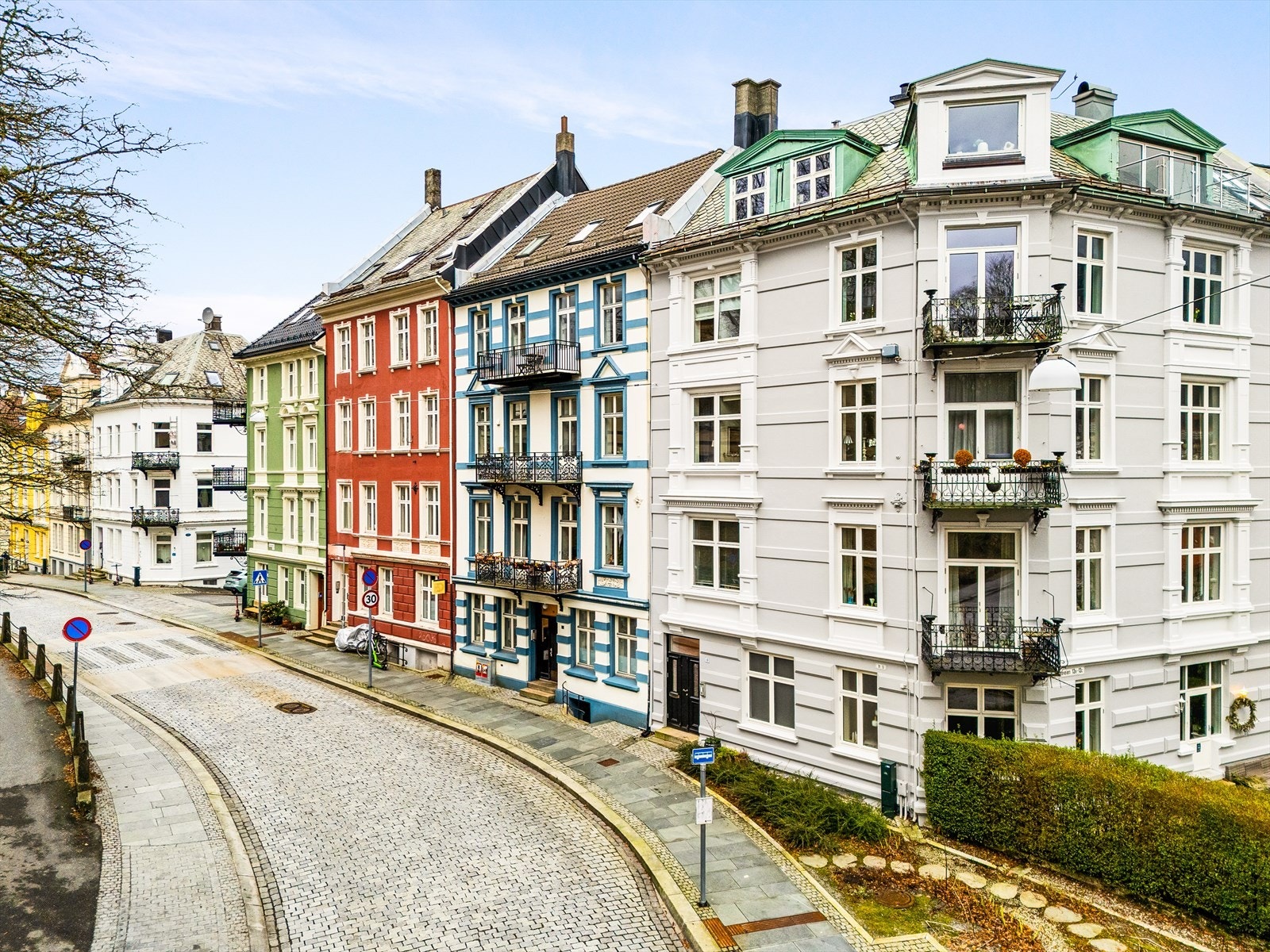 Dette området regnes som et av sentrumskjernens mest ettertraktede boligområder. Galleribilde