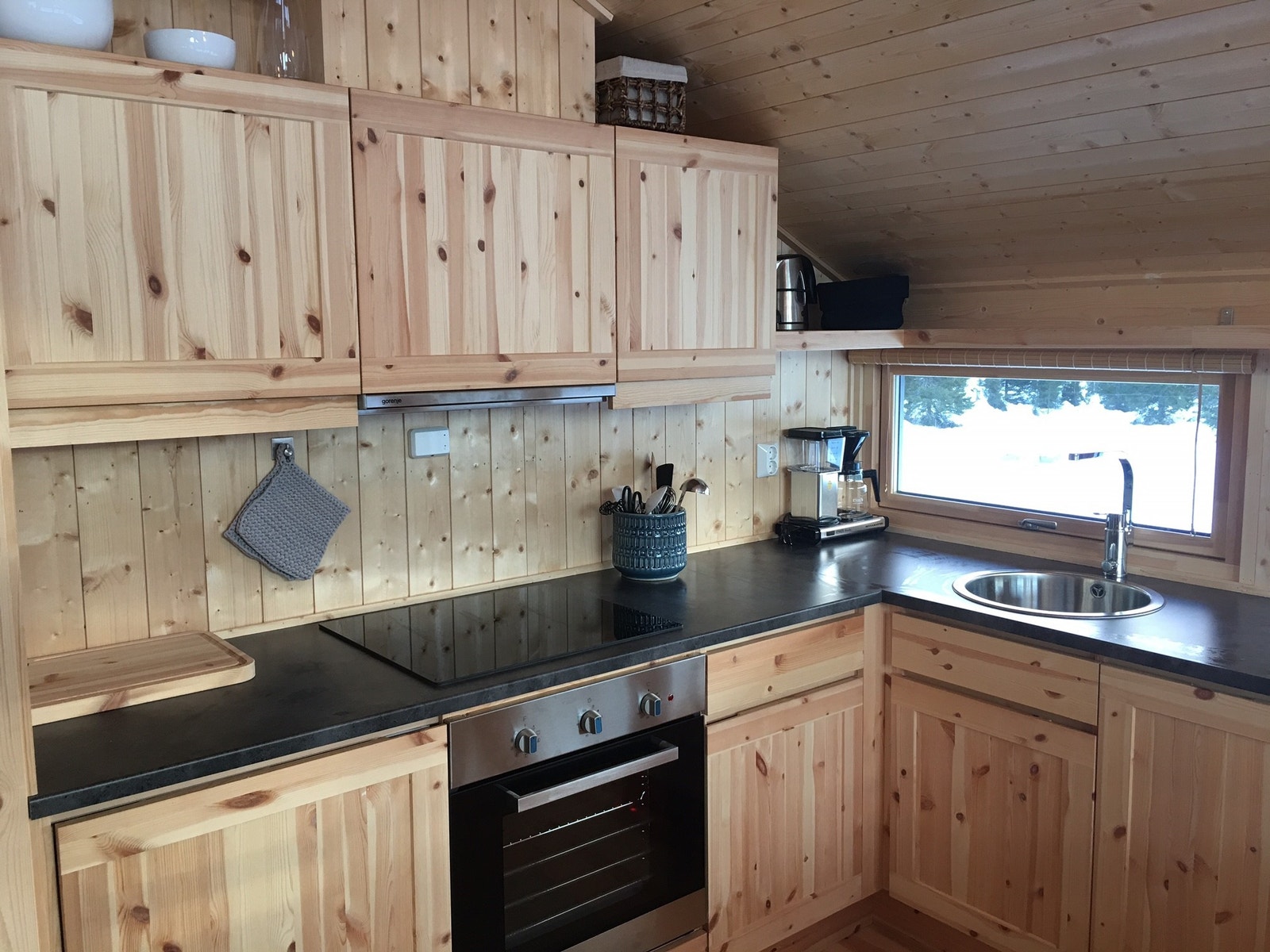 Hedda kjøkken, leveres i heltre.
Illustrasjonsfoto Galleribilde