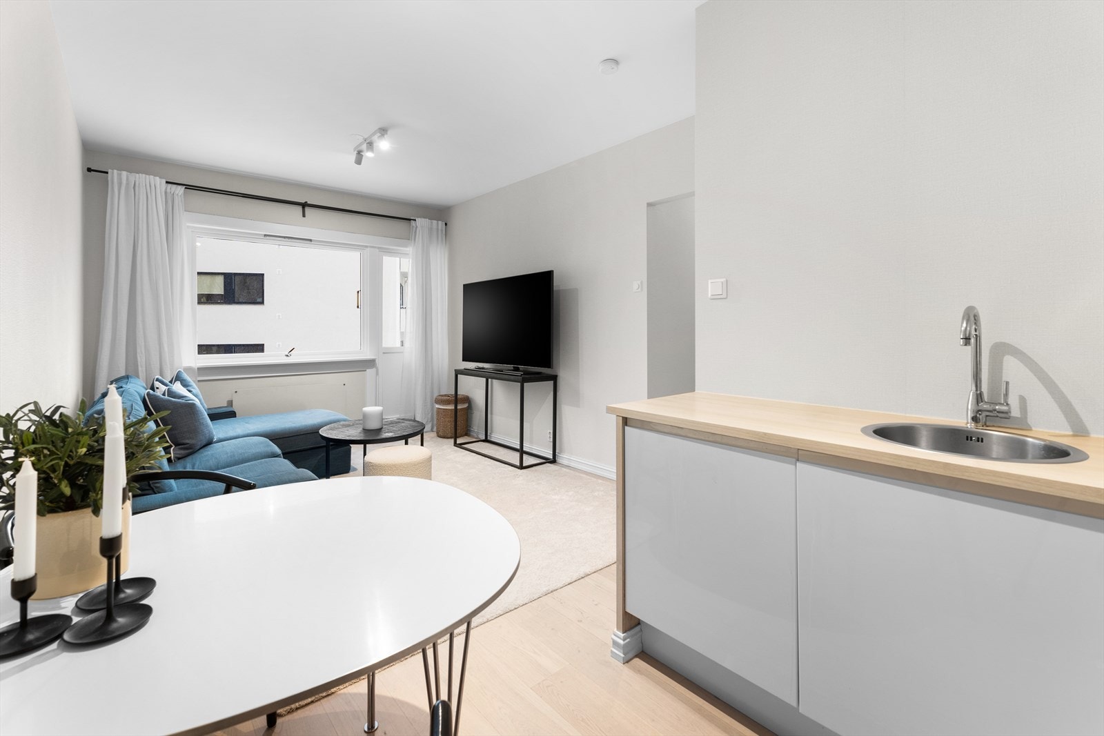 Vartmvann & internett/kabel-TV er inkludert i lave felleskostnader. Galleribilde