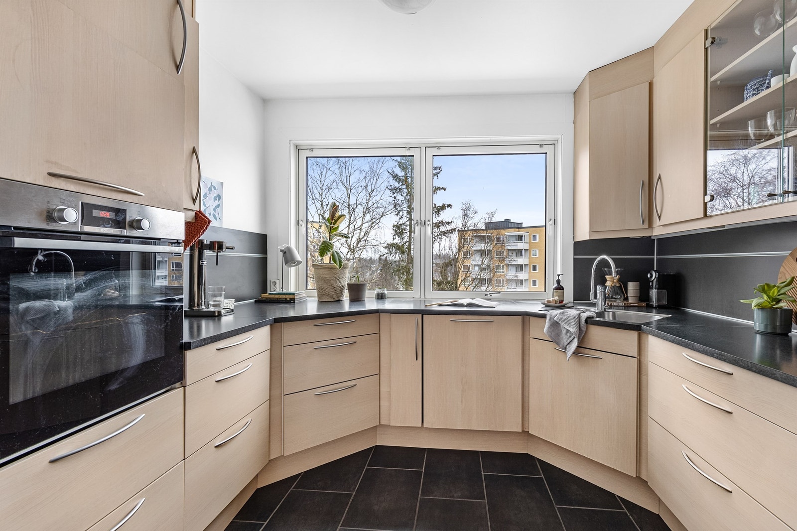 En nydelig plass til matlagingen! Galleribilde