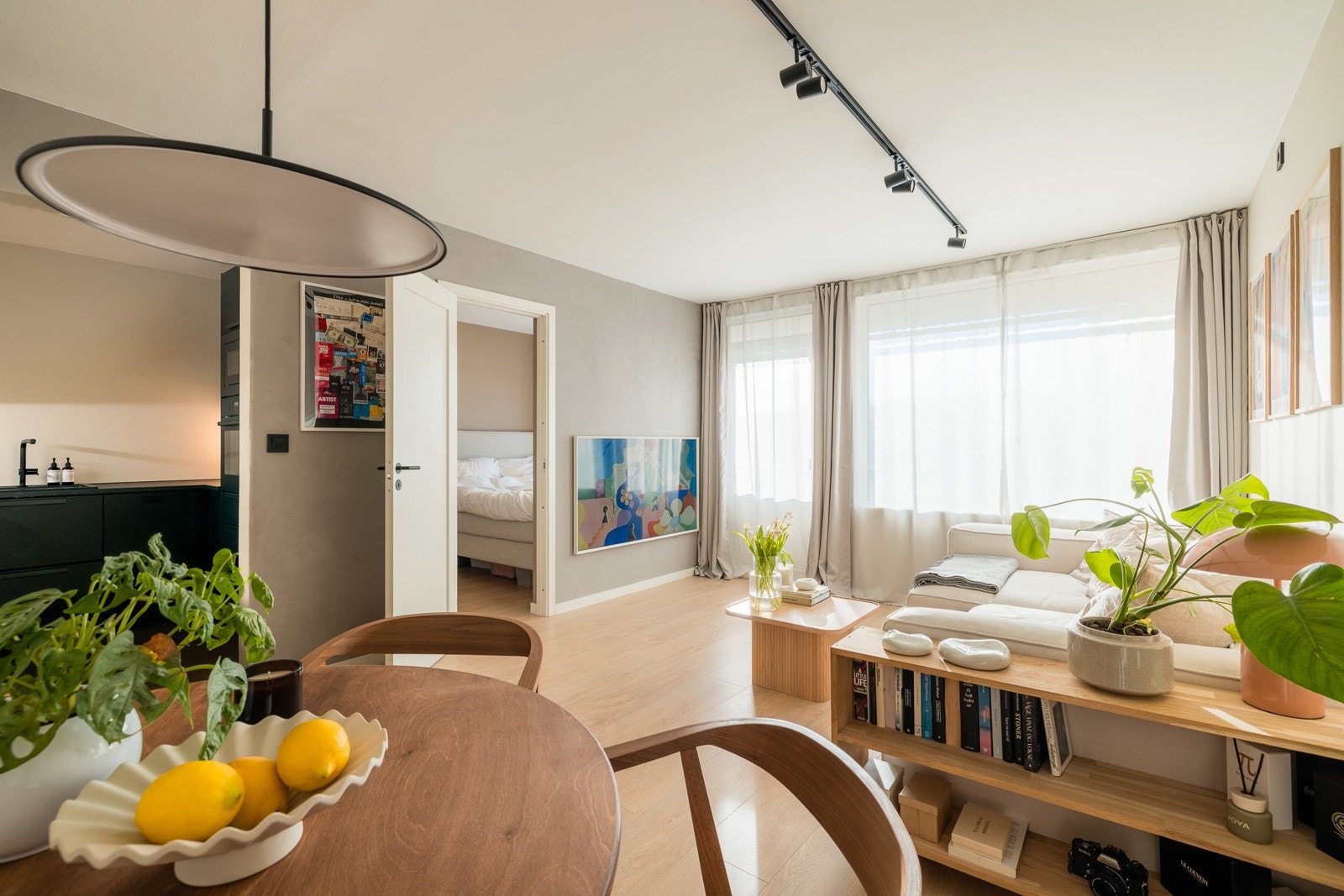 Velkommen inn i Stallmestervegen 13. Leiligheten er på 42 kvm i bruksareal, og ligger i 2. etasje. Galleribilde