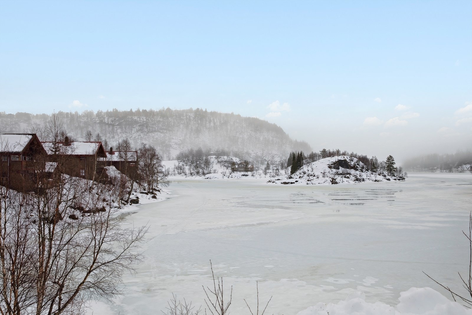 Kort vei til både langrennsløyper, alpinanlegg og lokale fasiliteter. Galleribilde