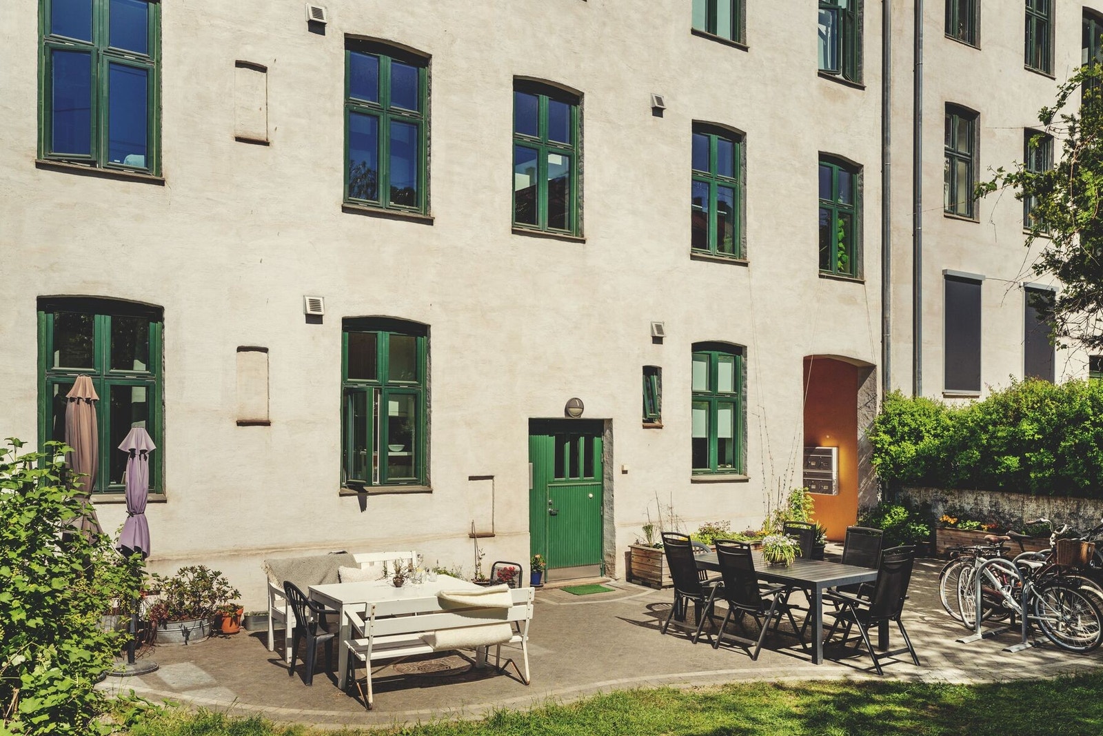 Fasaden sett fra bakgården. Galleribilde