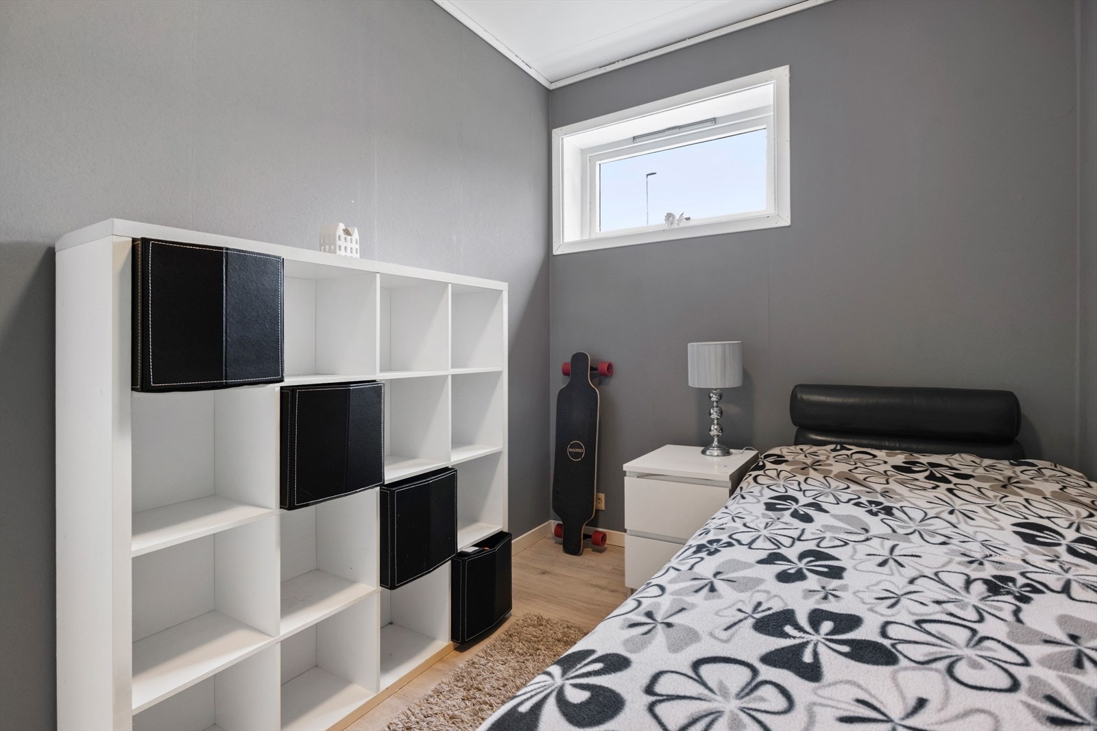 Soverom ved kjellerstue i u-etg. Galleribilde