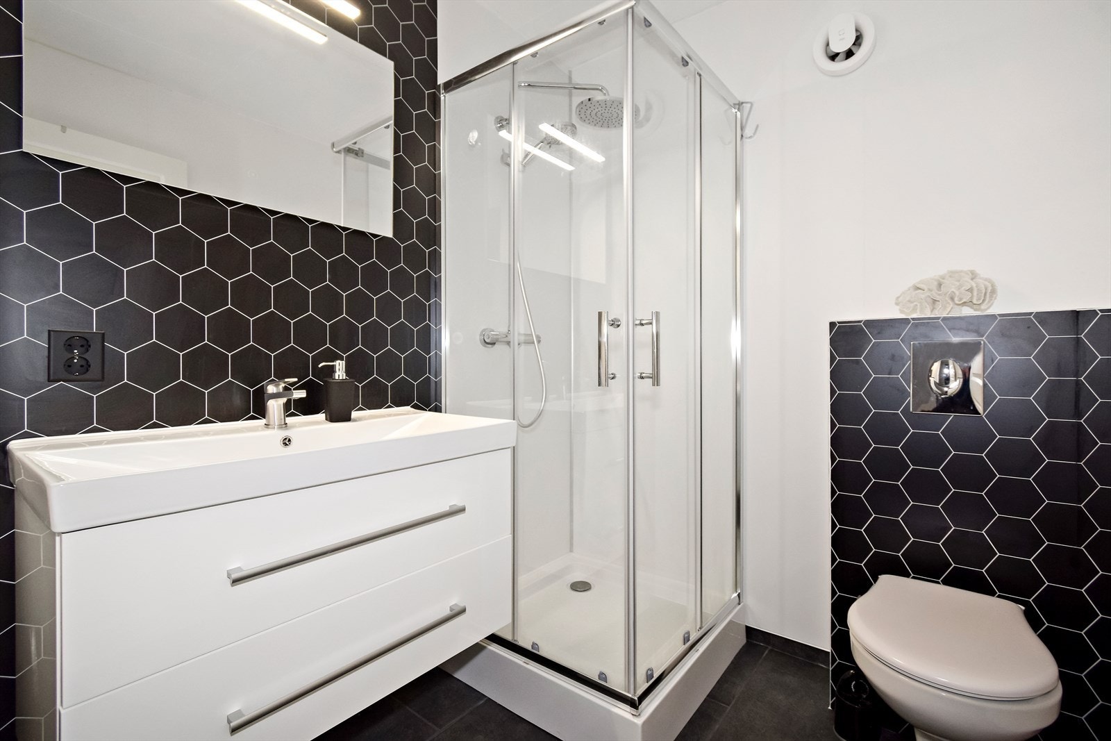 Bad/wc i utleiedel i u-etg. Galleribilde
