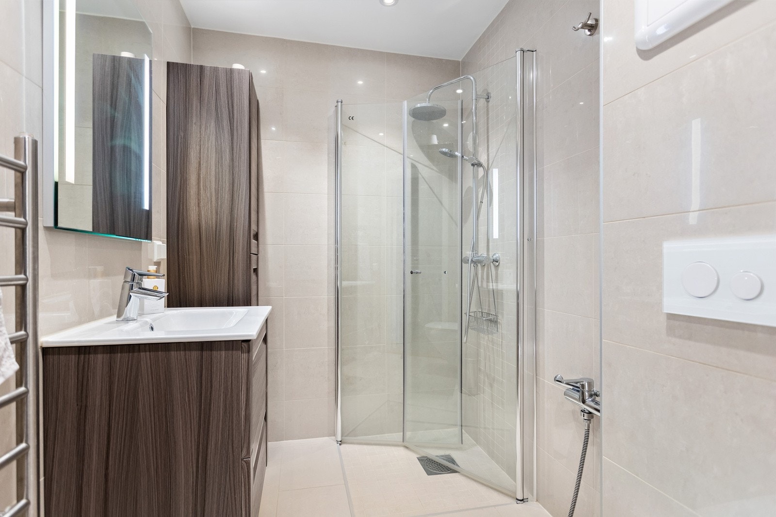 Badet 2 i første etasje. Galleribilde