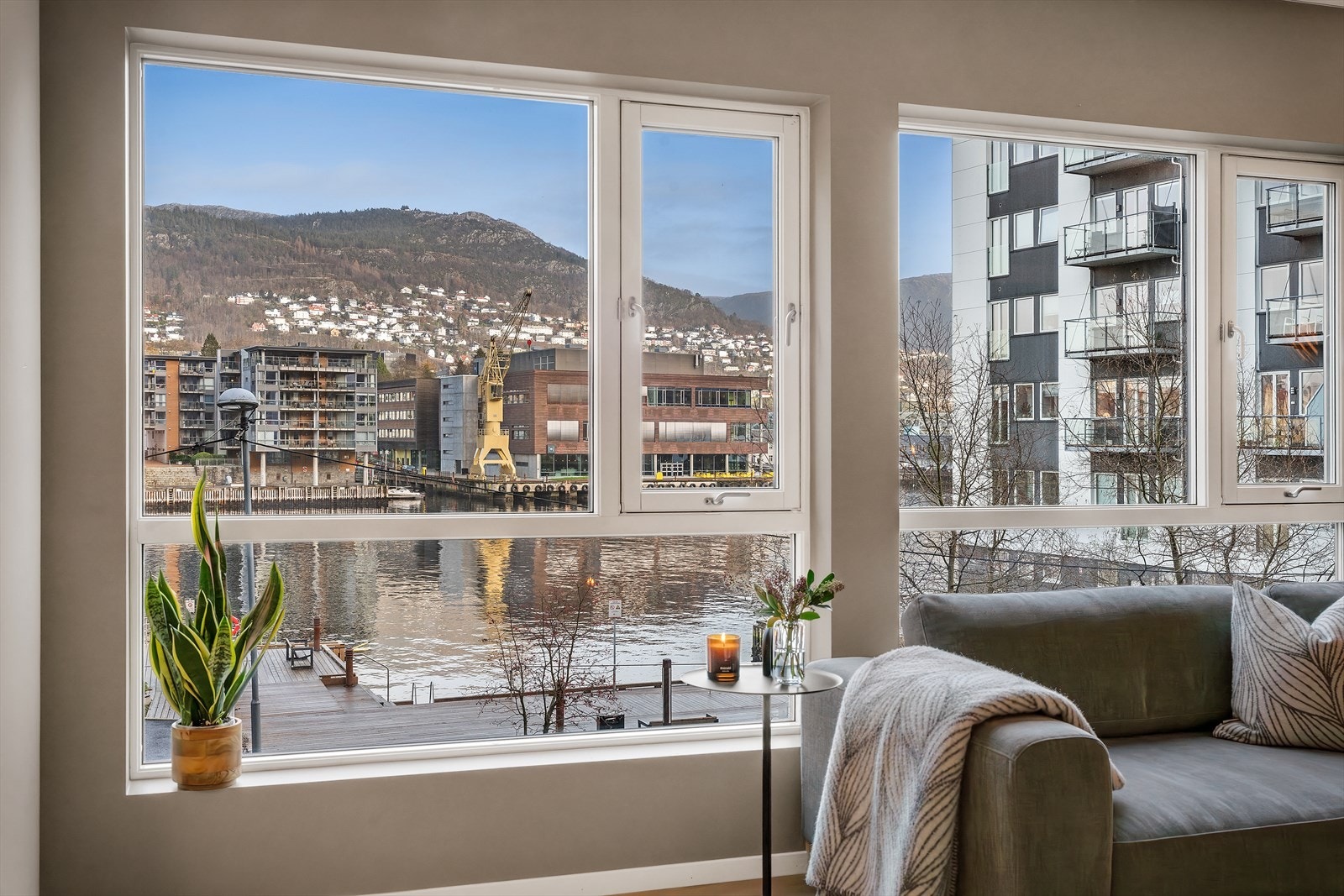 - I nærområdet finner du Bi, cafeer, restauranter og treningssentre med mer! - Galleribilde