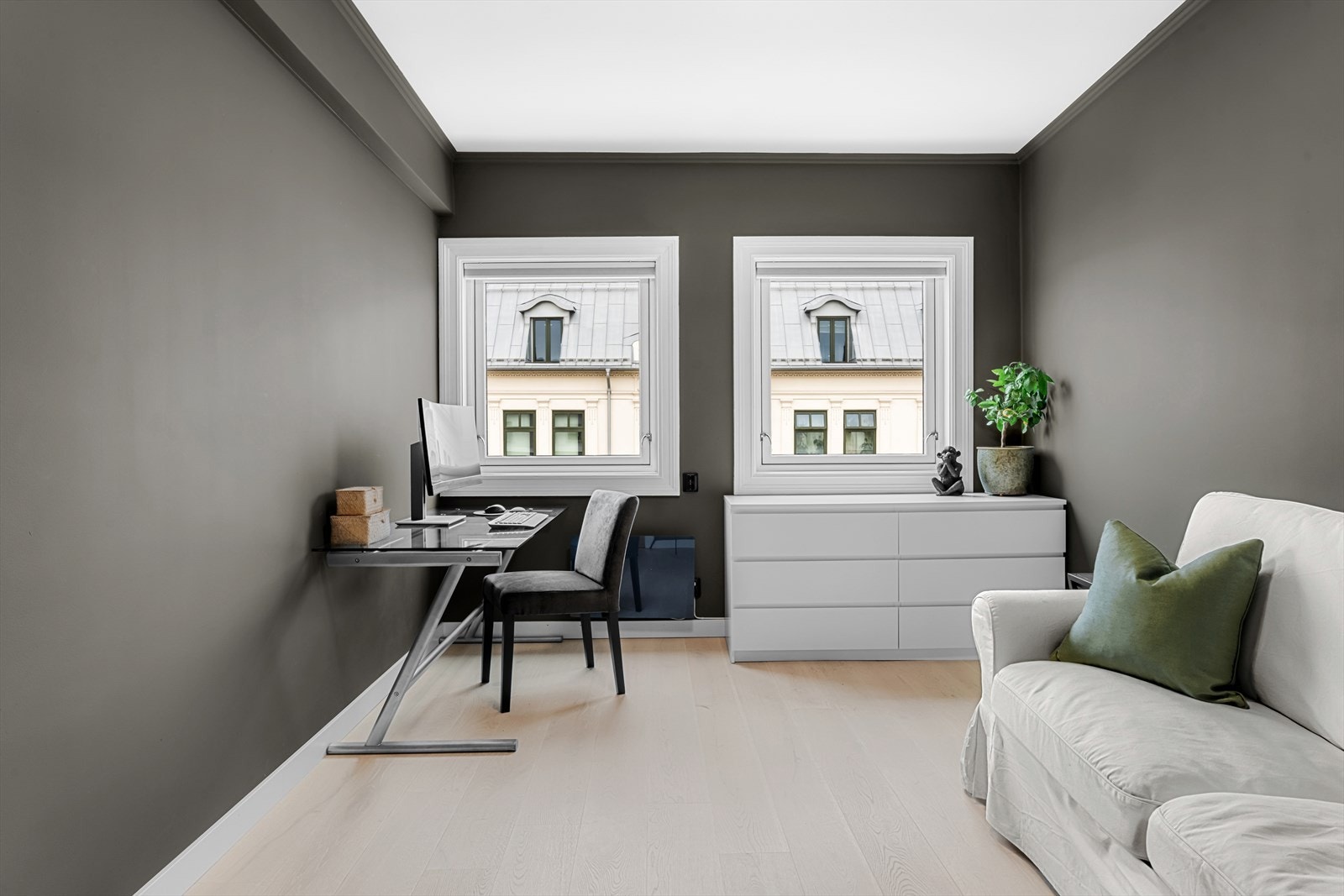 Soverom II på ca. 13 m² med god plass til dobbeltseng. Galleribilde