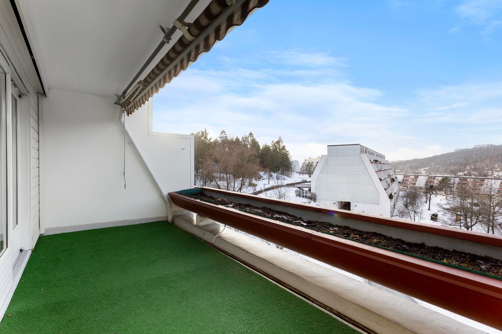 Balkongen med utgang fra stuen er på hele 12 kvm. Galleribilde