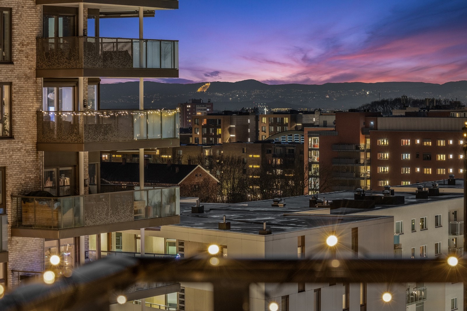 Her har fotografen zoomet inn litt. Som vi ser er det flere vinkler som har fint utsyn. Galleribilde