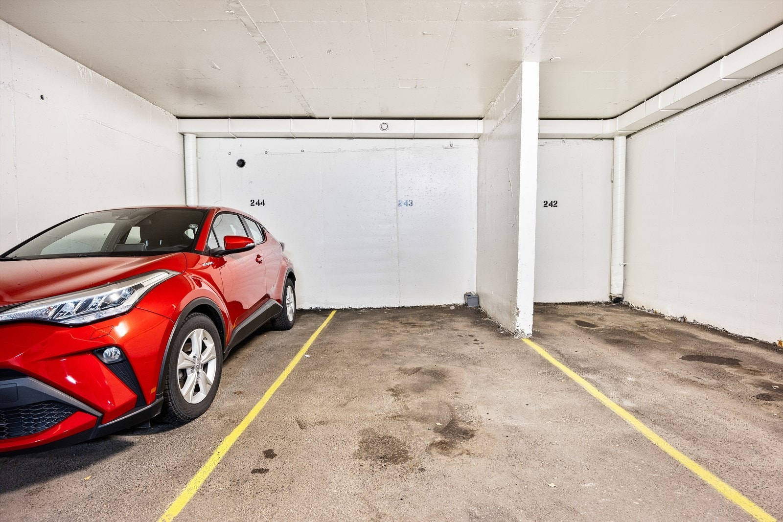 Parkeringsplass nr. 243 medfølger ved salg. Galleribilde