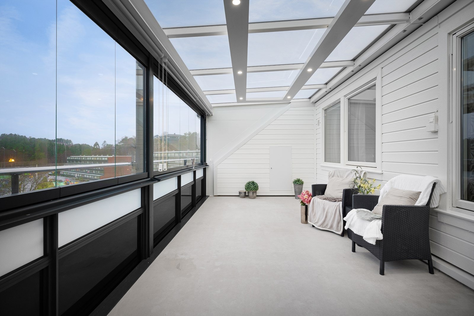 2-roms toppleilighet på ca. 40 kvm. med 21 kvm. vinterhage Galleribilde