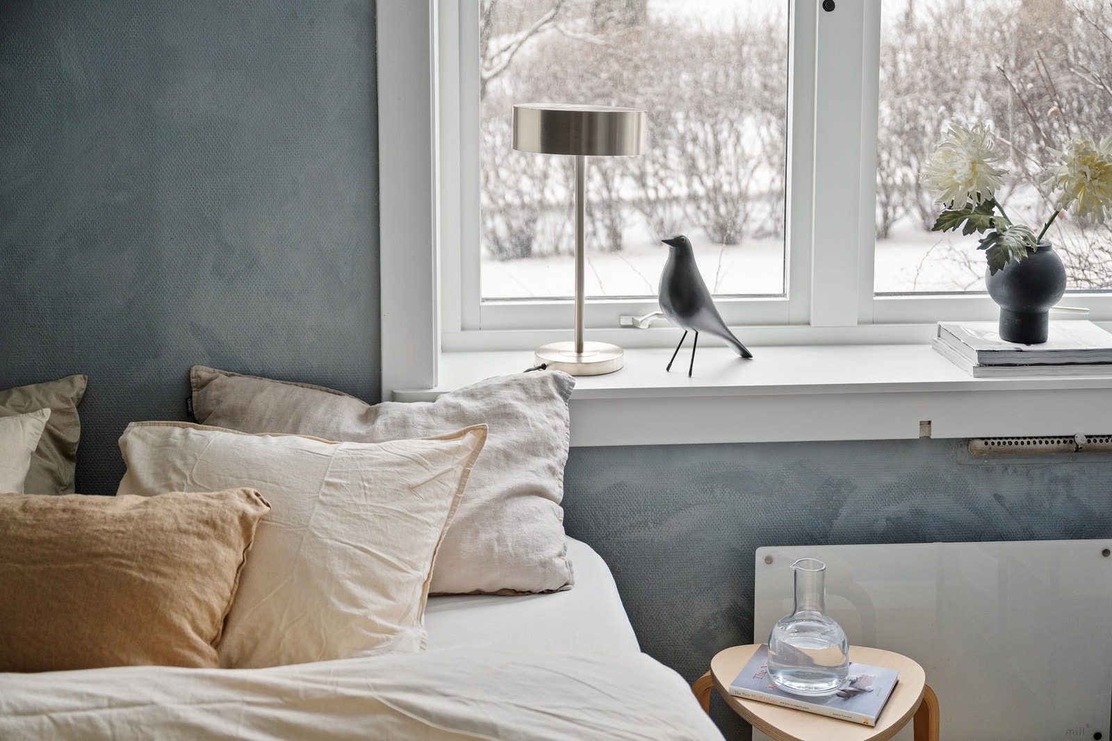 Begge soverommene er av god størrelse med plass til dobbeltseng og skrivepult. Galleribilde