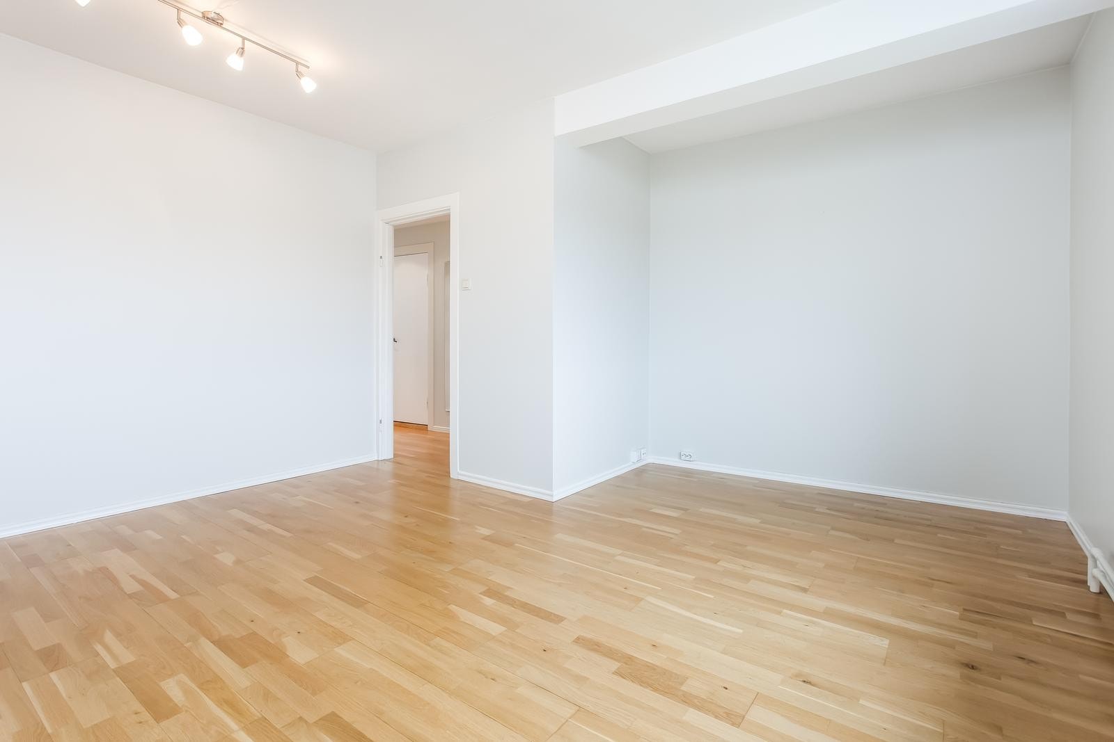 Stor stue med plass til spisebord Galleribilde