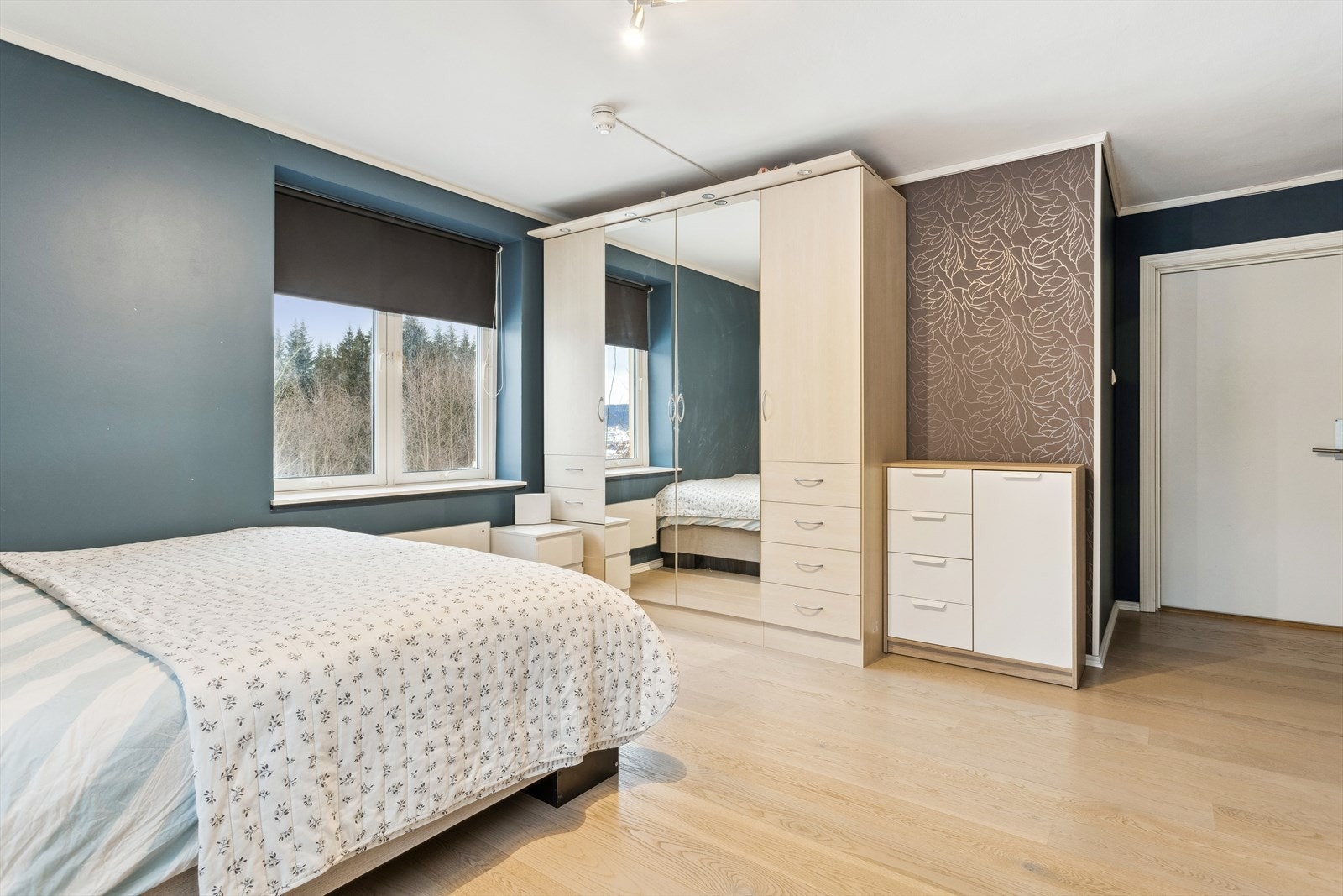 Hovedsoverommet måler hele 17m². Galleribilde