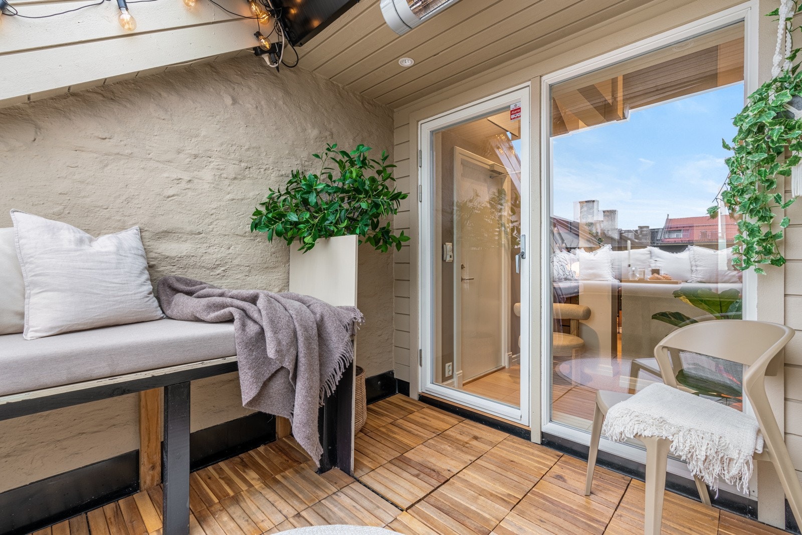 Vi tar turen videre inn på kjøkkenet/stuen en siste gang. Galleribilde