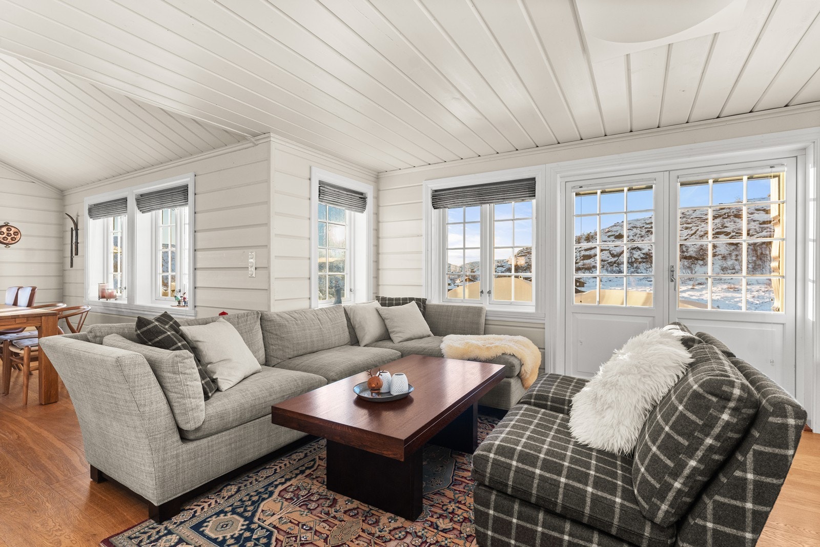 Stor stue med utsikt. Galleribilde