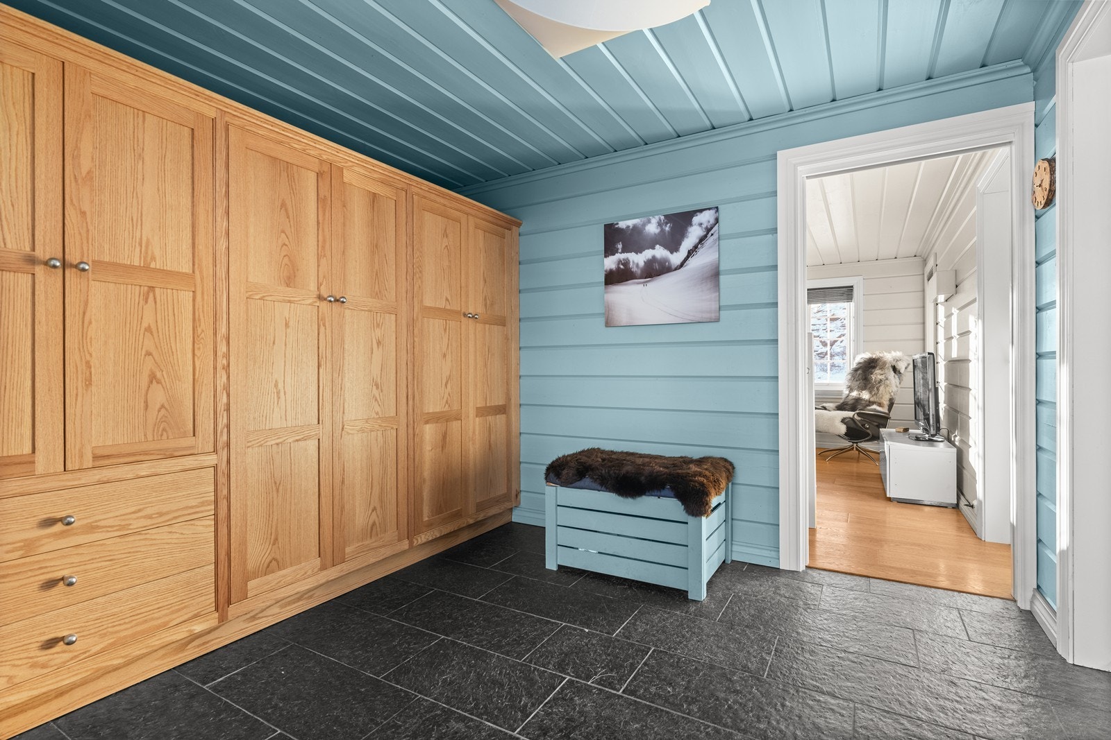 Rikelig med skapplass. Galleribilde