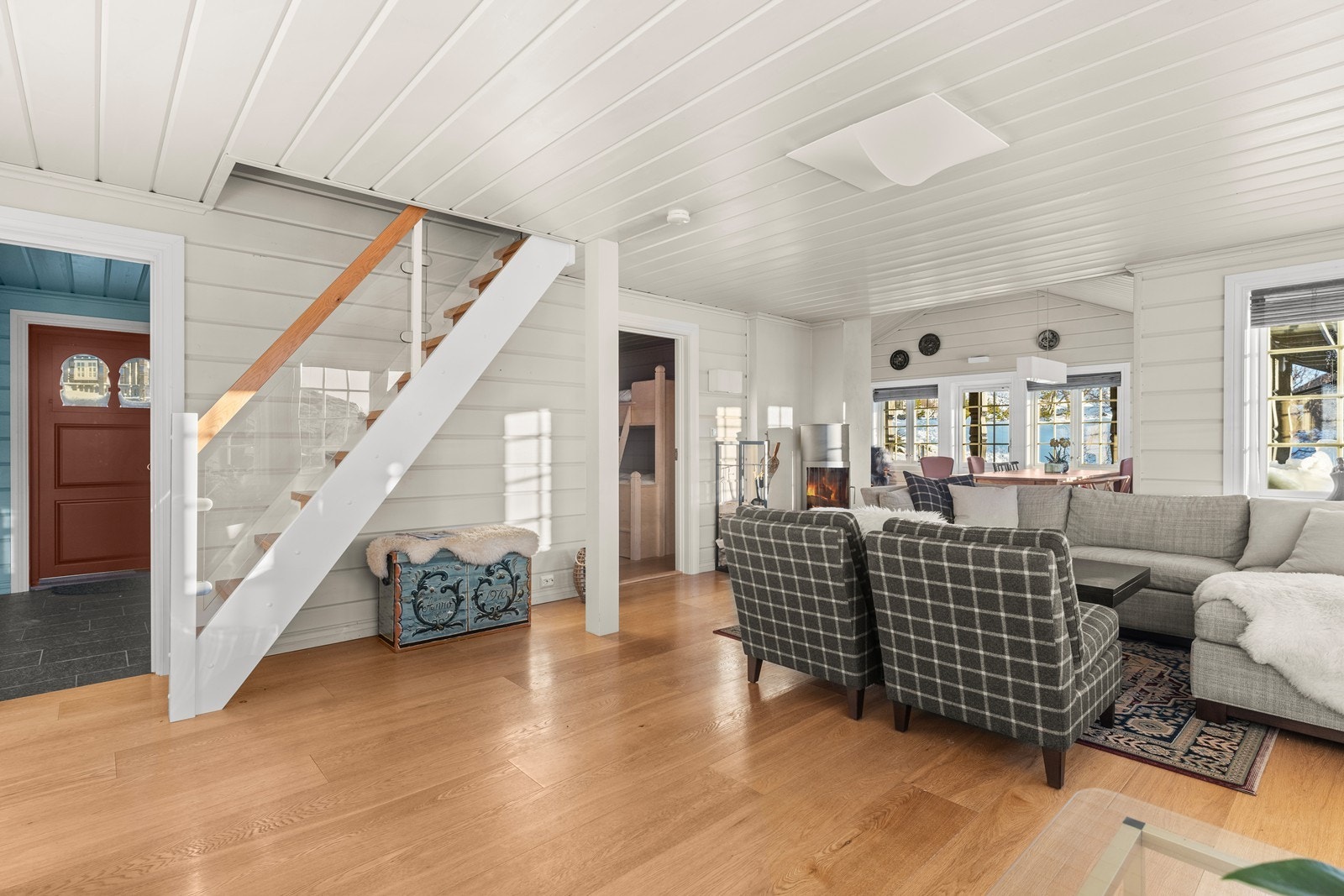 Fra stue mot inngangsparti. Galleribilde