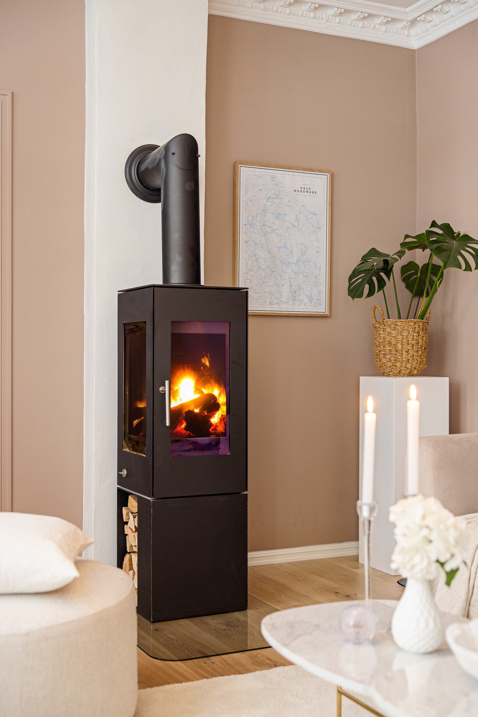 - Moderne peisovn varmer godt på kaldere høst- og vinterkvelder - Galleribilde