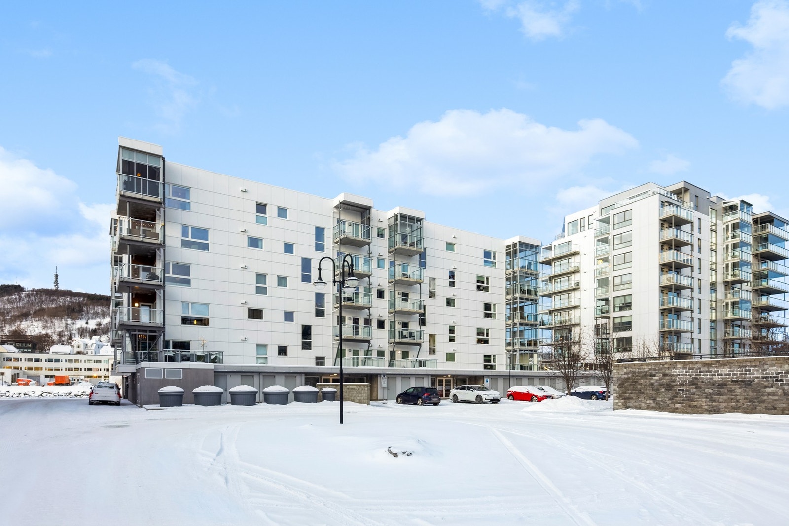 Harstadhamn er et velholdt, populært og pent borettslag på Hamnneset i sentrum. Galleribilde