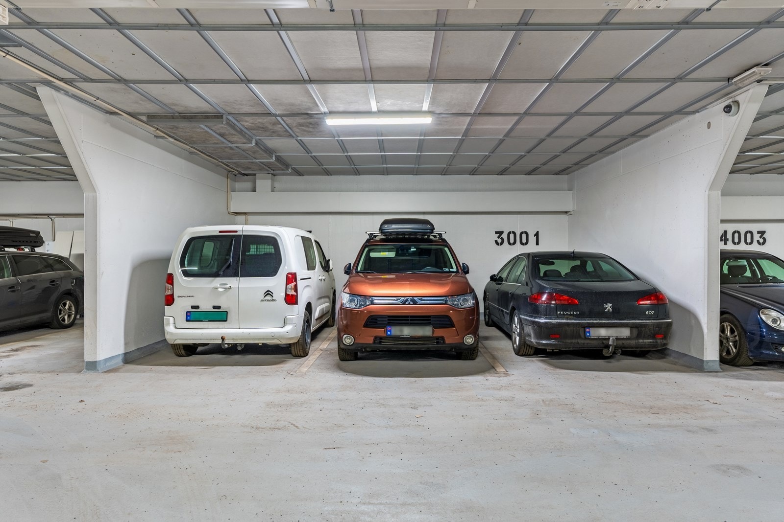 Det medfølger garasjeplass til leiligheten. Galleribilde