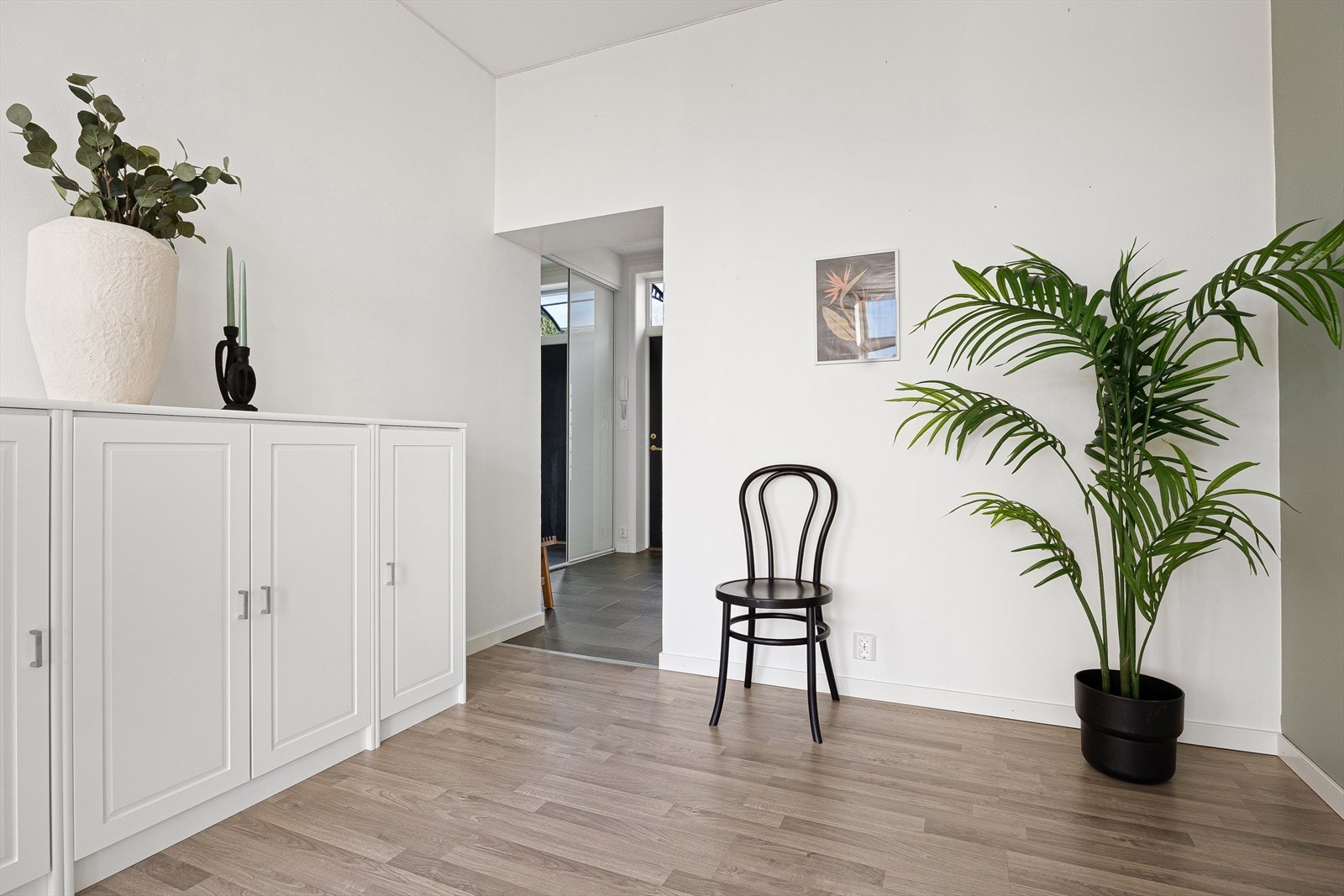 Alternativt også plass til spisebord i stuen Galleribilde