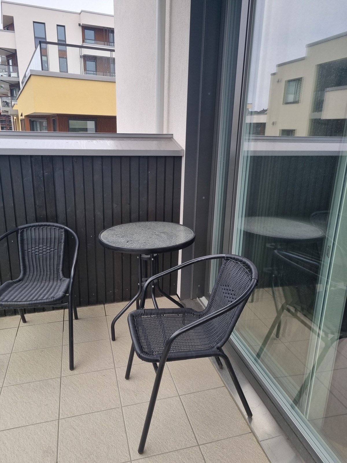 Balkong med sittegruppe Galleribilde