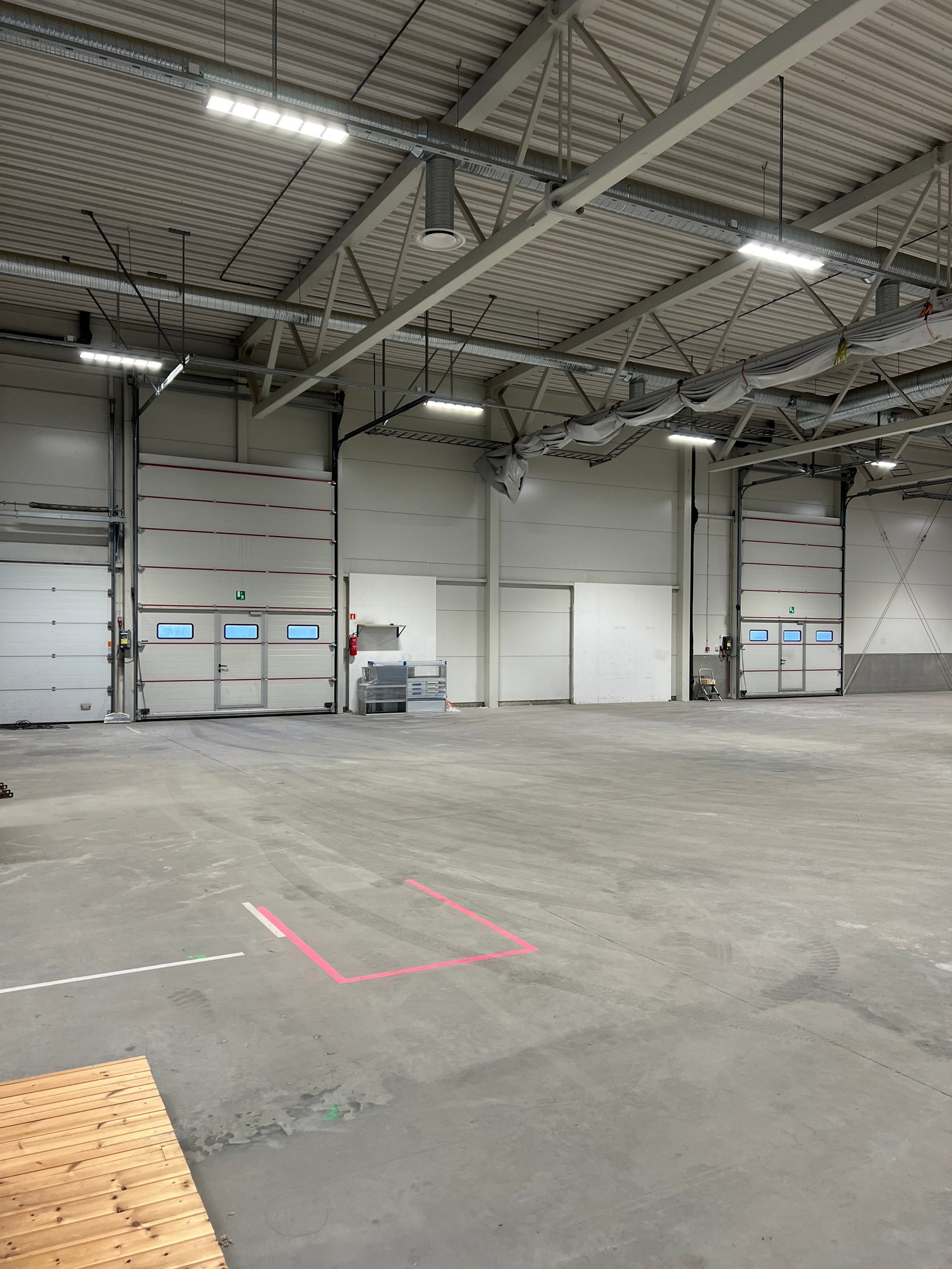 Ryddig og oversiktlig lagerhall Galleribilde