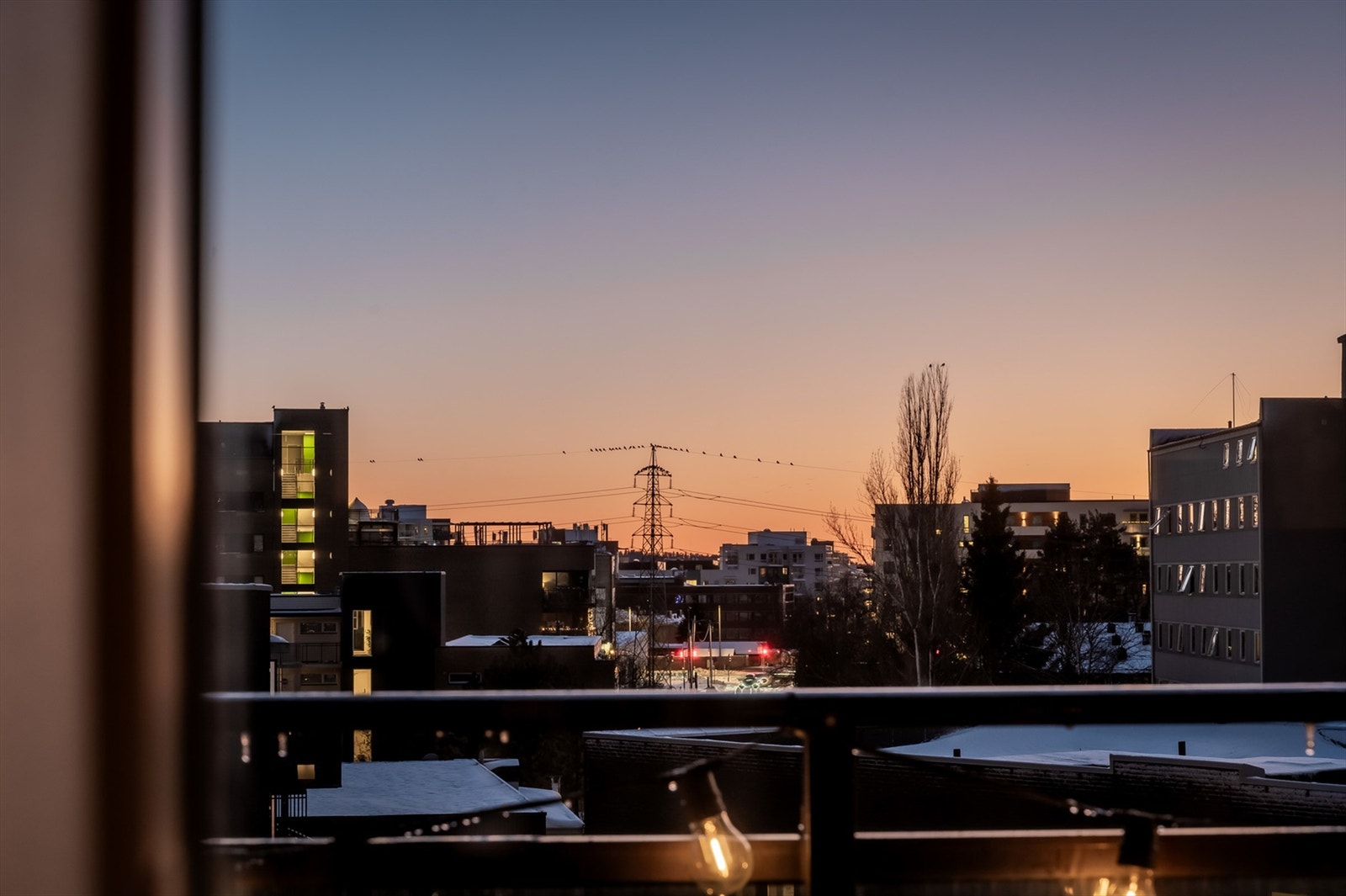 Opplev flotte solnedganger fra balkongen, som er vendt mot sørvest. Galleribilde