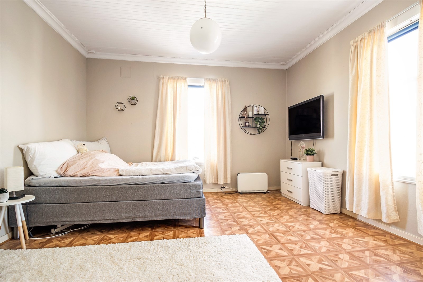 14-.jpg Galleribilde