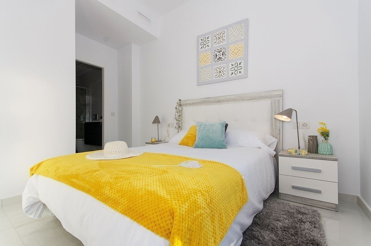 Begge soverommene har eget bad Galleribilde