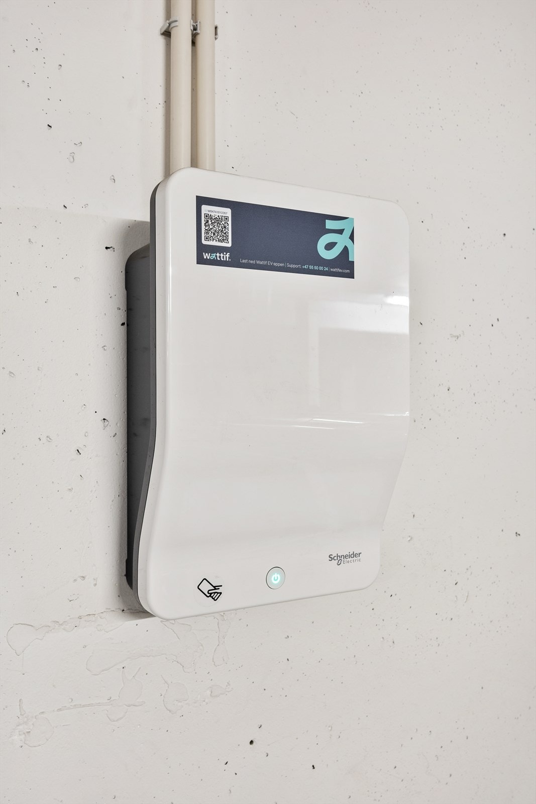 Ladepunkt for elbil i garasjeanlegg. Galleribilde