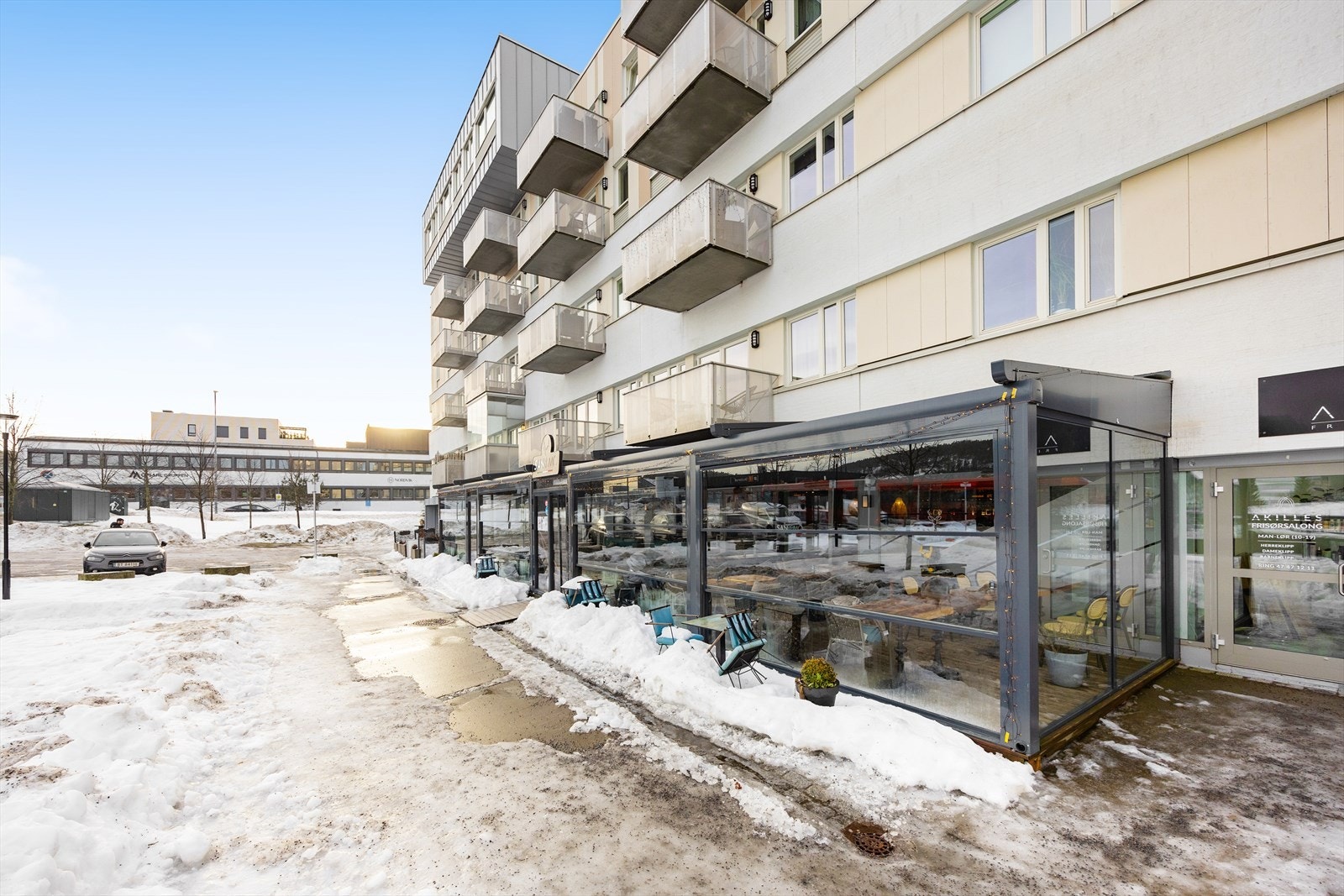 Hyggelig nabolag med kafeer og butikker i nærheten. Galleribilde