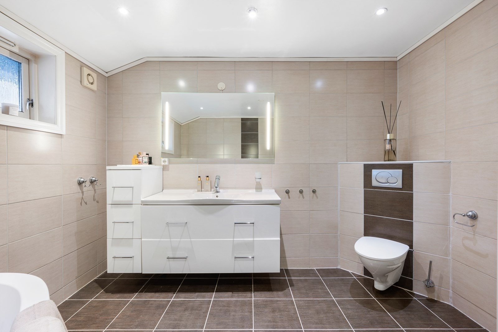 Badet er målt til 8,7 kvm. Galleribilde