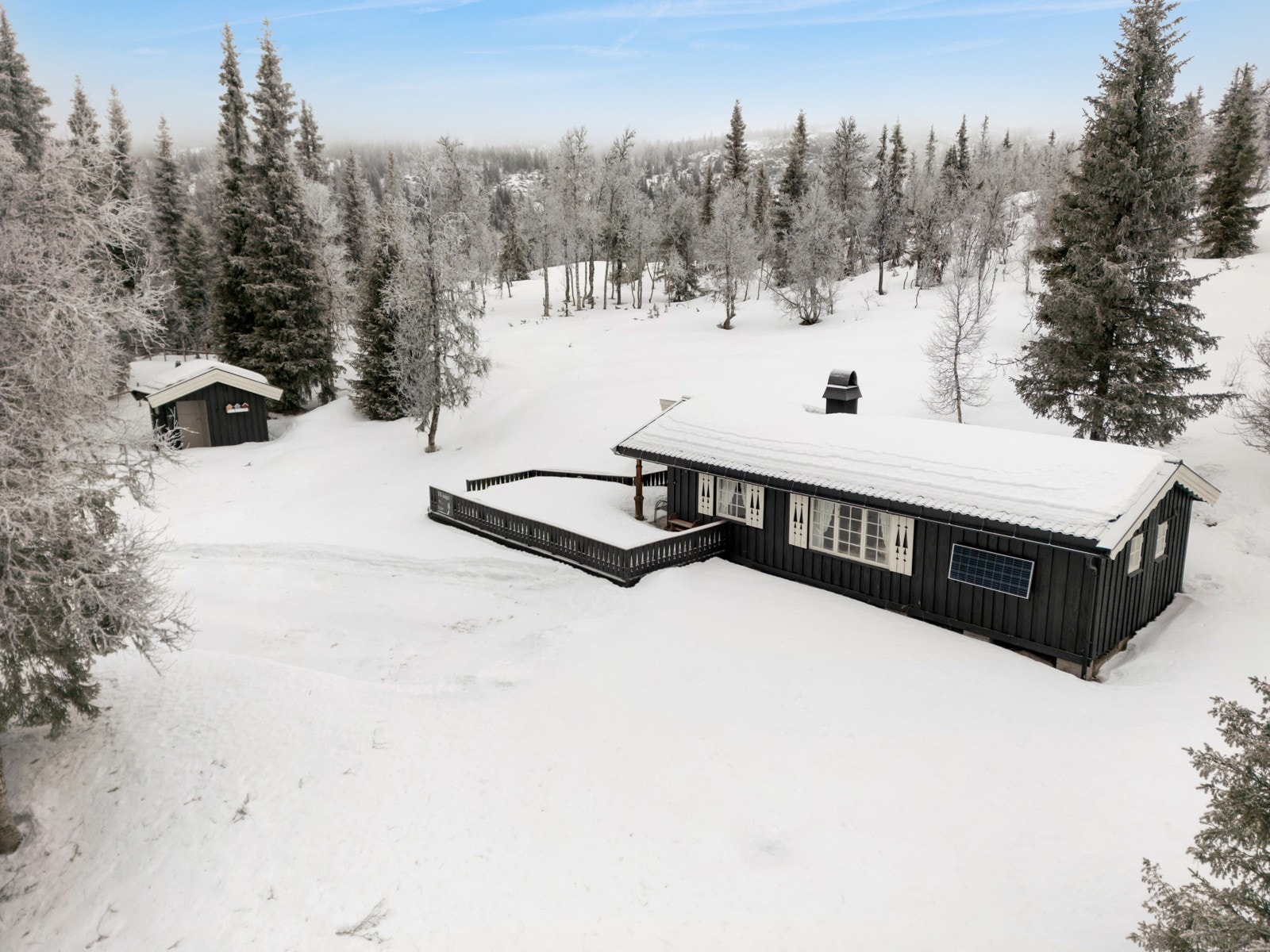 Det er gode turmuligheter i området sommer og vinter med bla. merkede turstier og oppkjørte skiløyper i nærområdet. Galleribilde