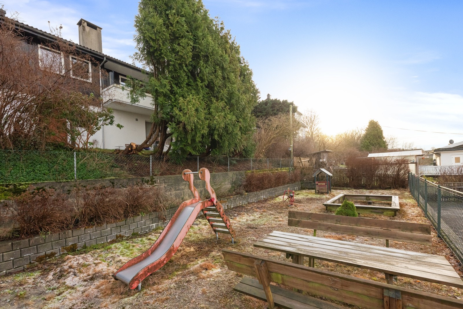 Lekeplass like utenfor døren Galleribilde