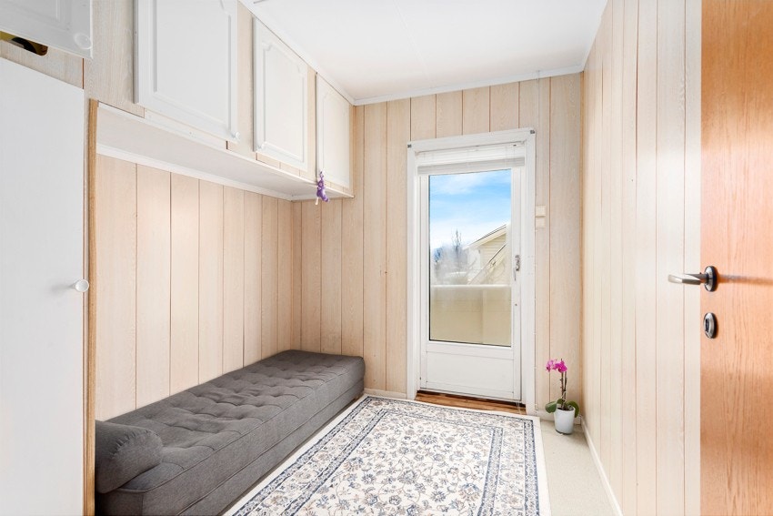 Soverom III. Med utgang til balkong. Galleribilde