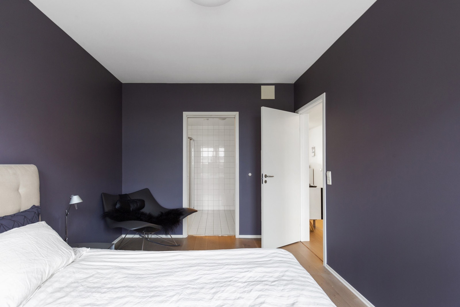 Soverommet har eget bad Galleribilde