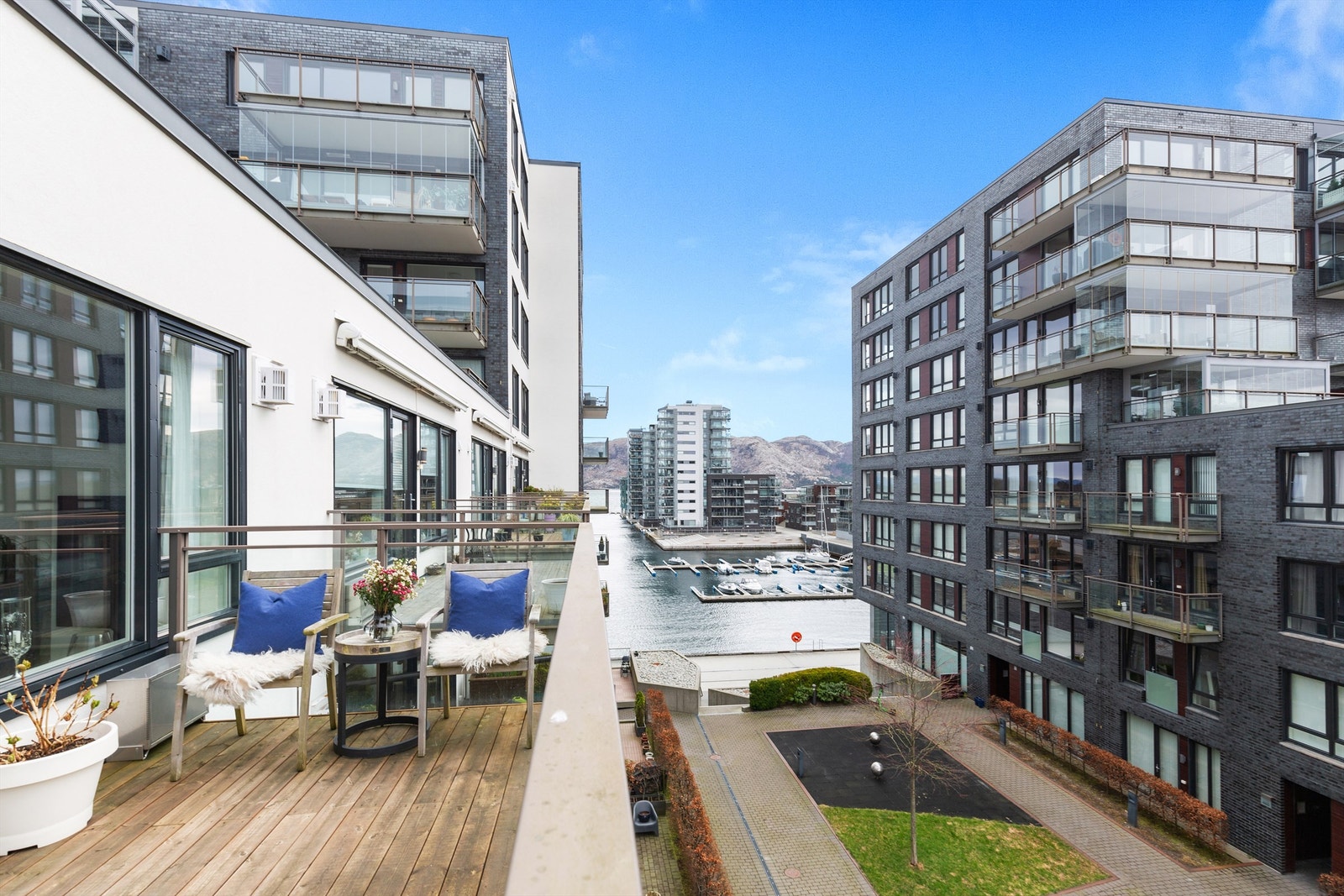 Flott utsikt fra balkongen Galleribilde