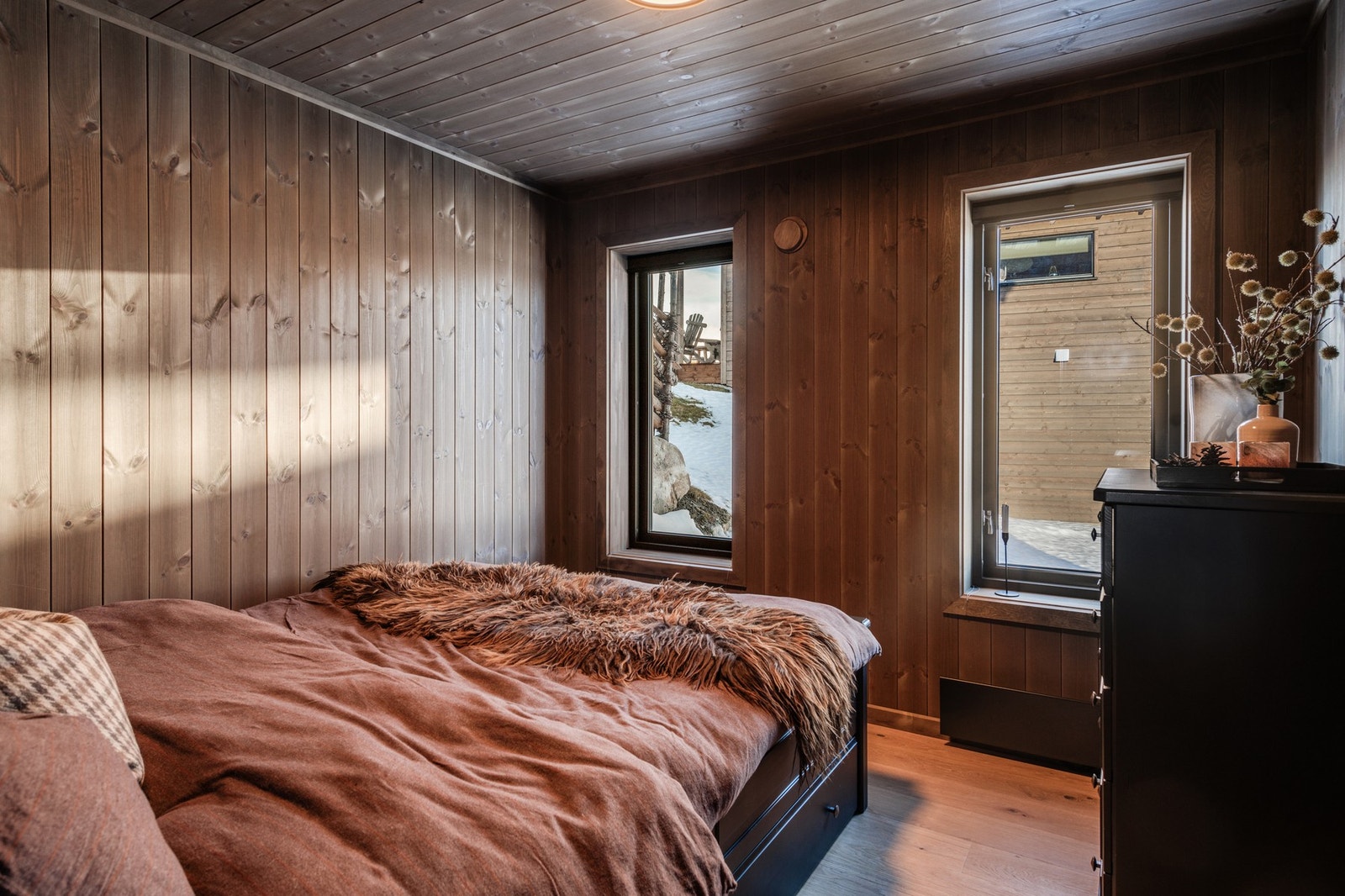 Soverom med stilig innredning Galleribilde