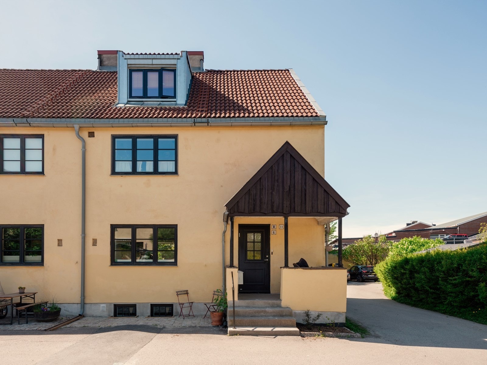 Den gule hagebyen ble oppført i 1912, og er tegnet av den anerkjente arkitekten Magnus Poulsson. Galleribilde
