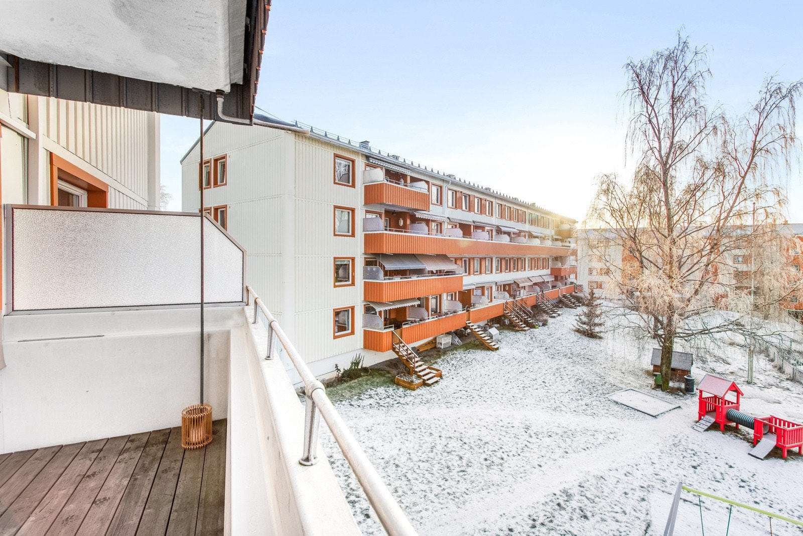 Utsikten fra balkongen Galleribilde