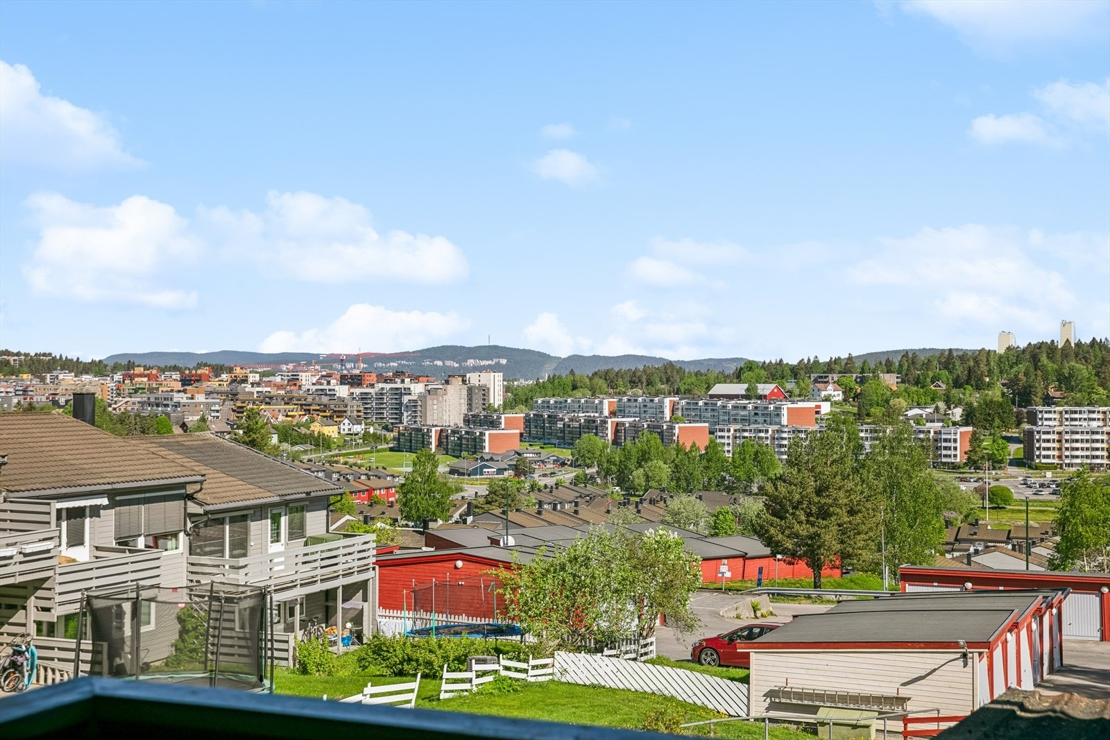 Utsikt sommerstid. Galleribilde