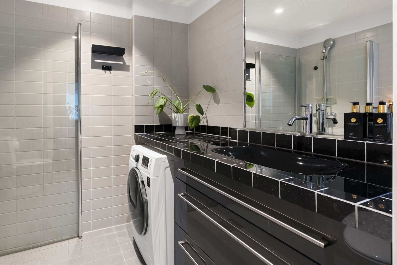 Opplegg for vaskemaskin samt mekanisk avtrekk Galleribilde